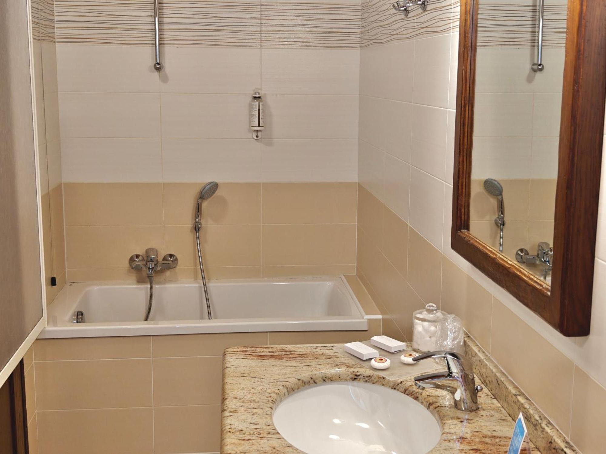Double or Twin Room,1742621174:JPEG