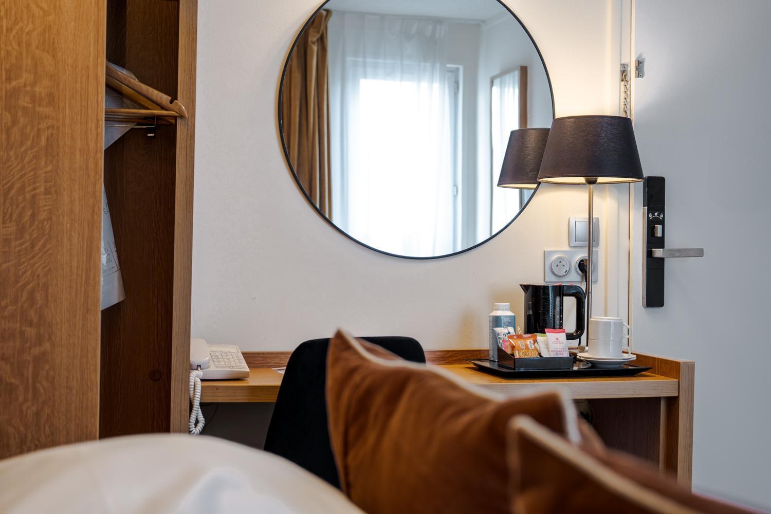Grande Chambre Familiale avec Lit Queen-Size et Canapé-Lit - Non-Fumeurs