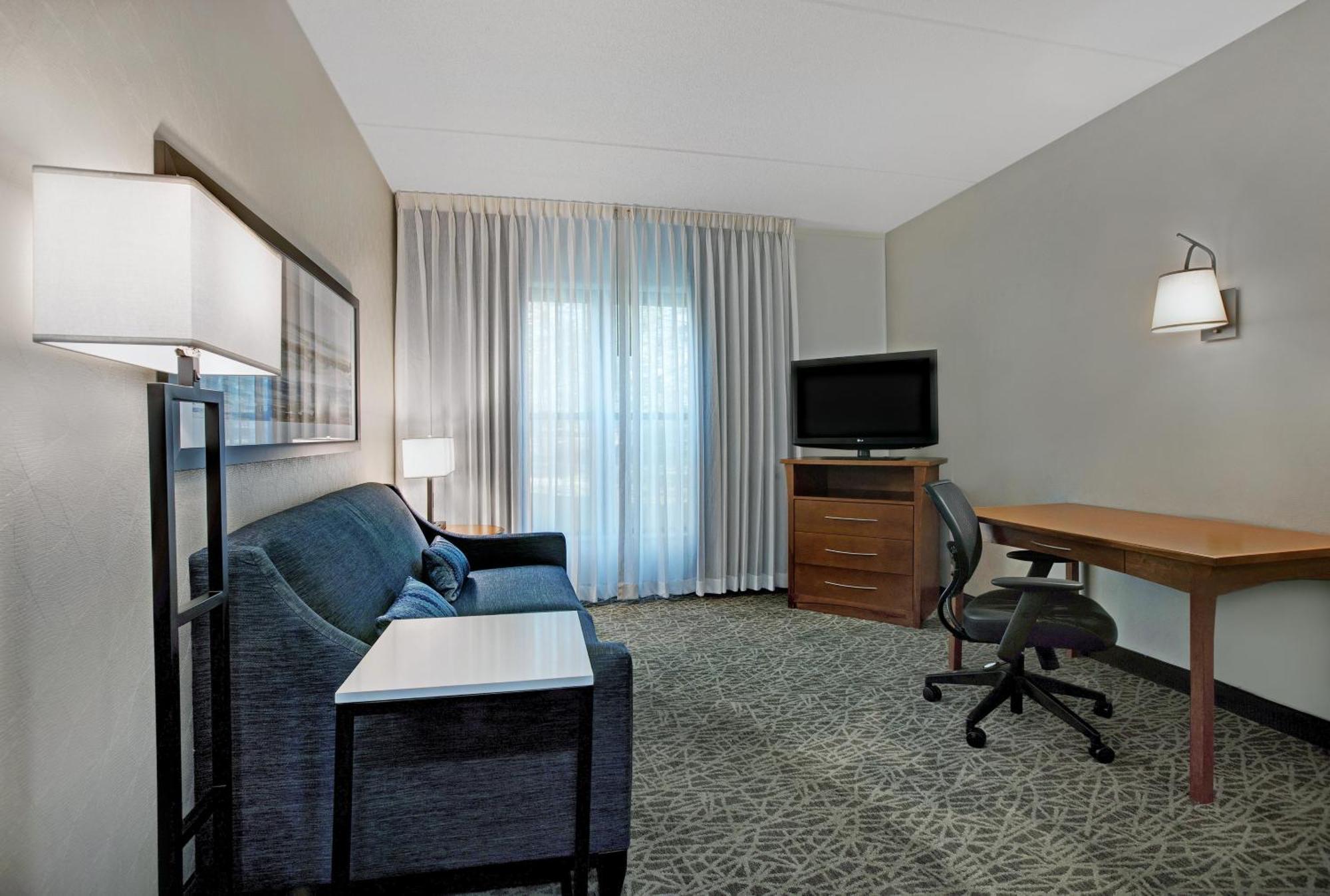 One-Bedroom Suite with Two Double Beds - Non-Smoking
