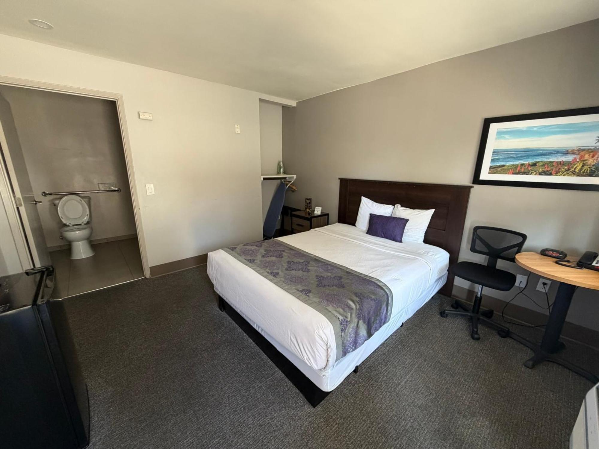 Queen Room - Disability Access