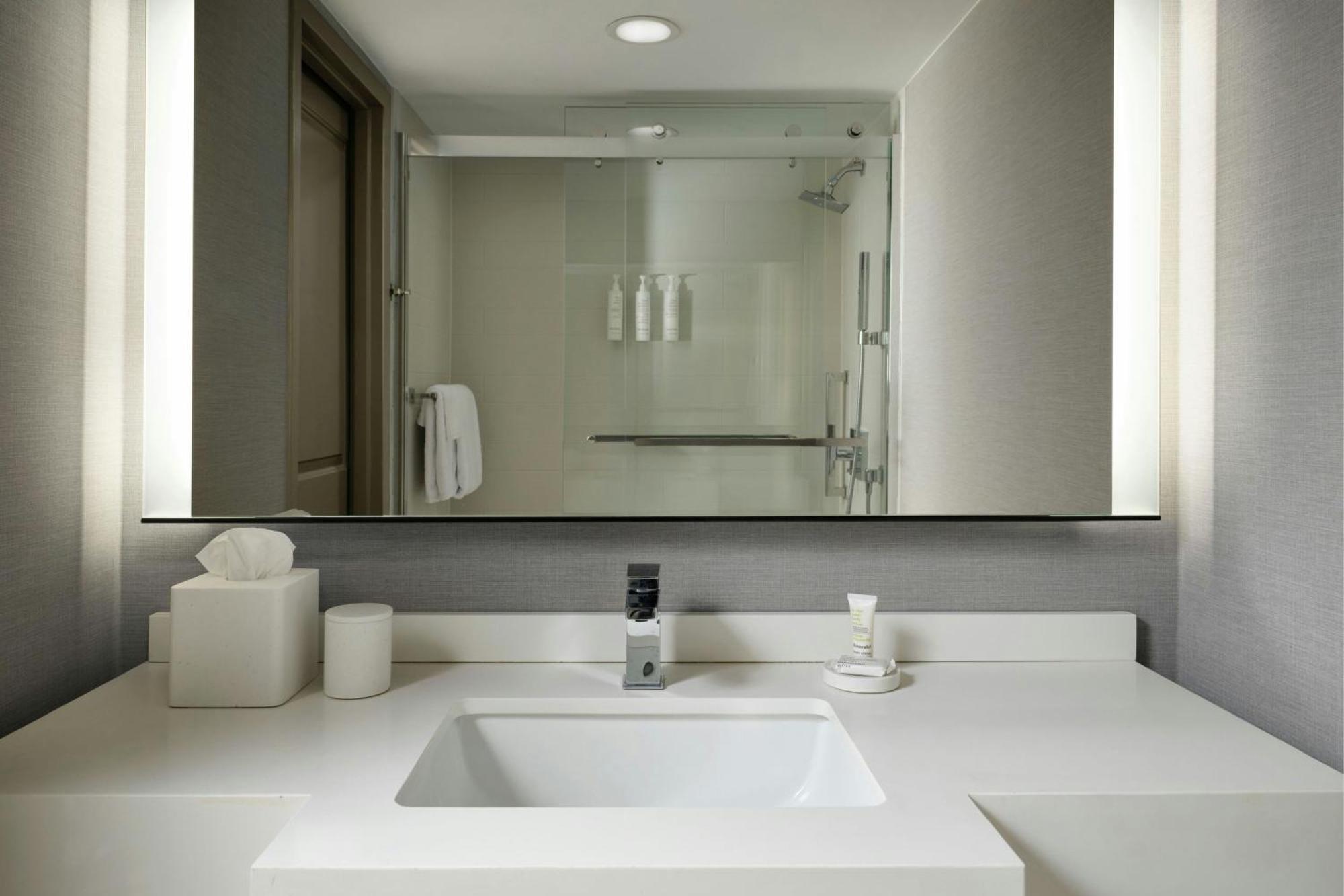 One-Bedroom King Suite,1774456078:JPEG