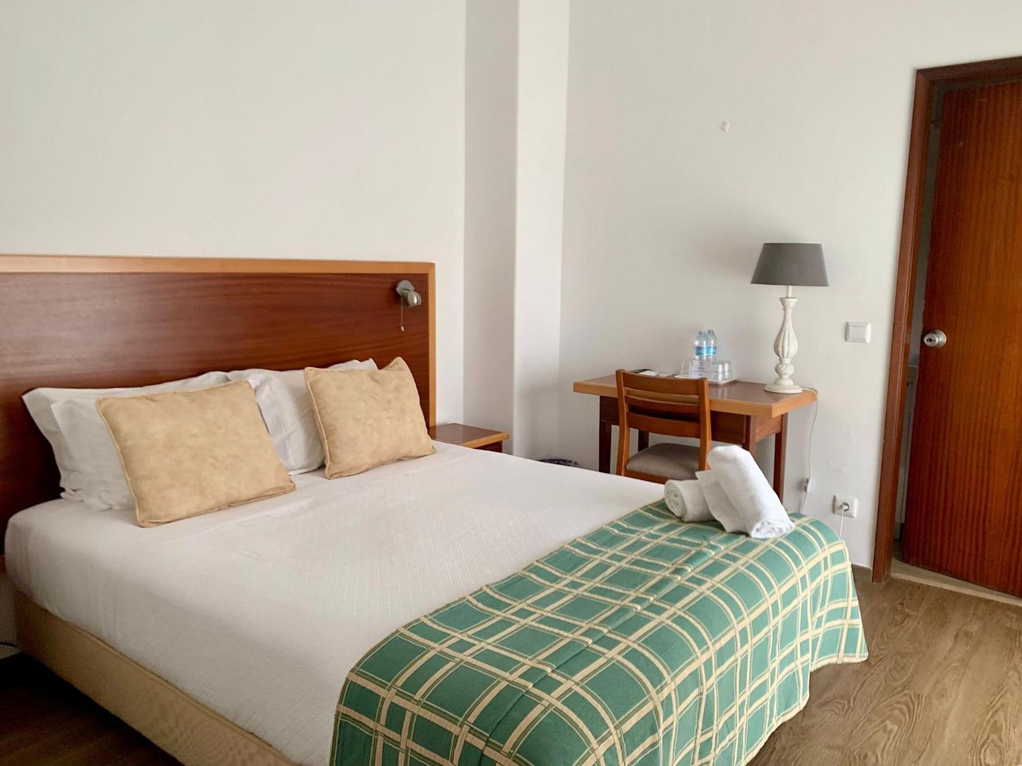 Quarto Familiar (2 Adultos + 2 Crianças)