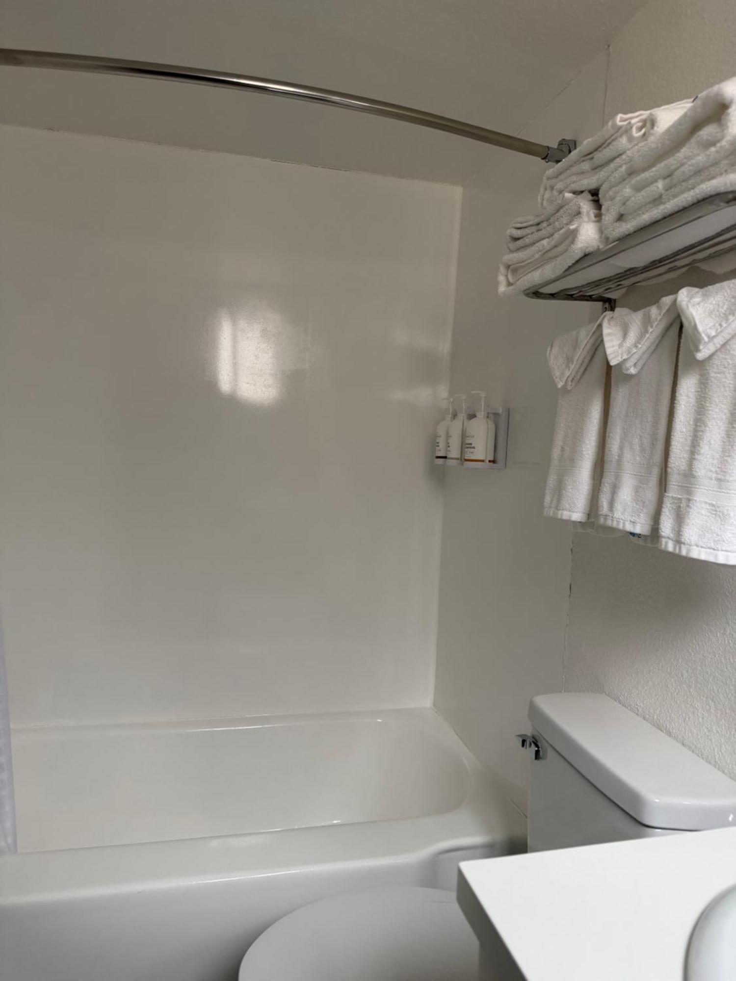 One-Bedroom Suite One King Bed One Queen Bed Non-Smoking,1742692421:JPEG