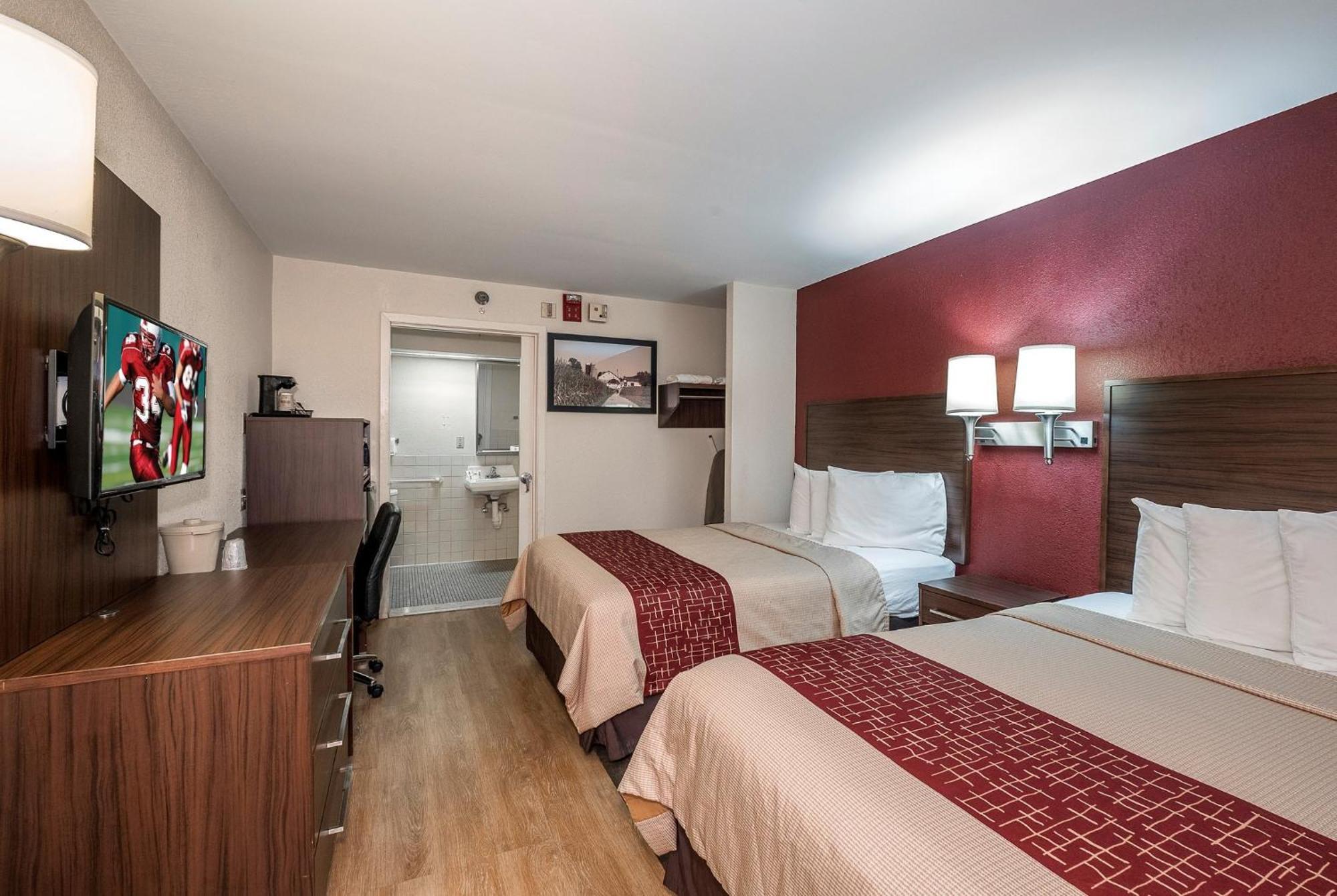 Deluxe Double Room with Two Double Beds - Disability Access/Roll-in Shower Non-Smoking
