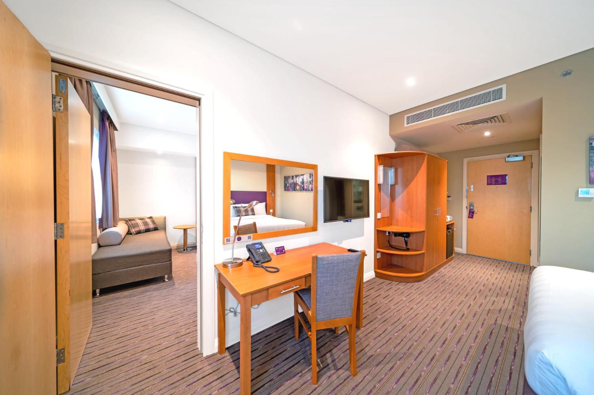 Interconnecting Family Room
