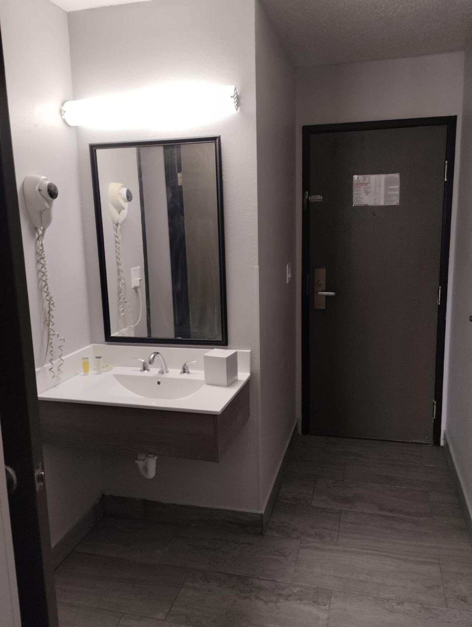 King Room Non-Smoking