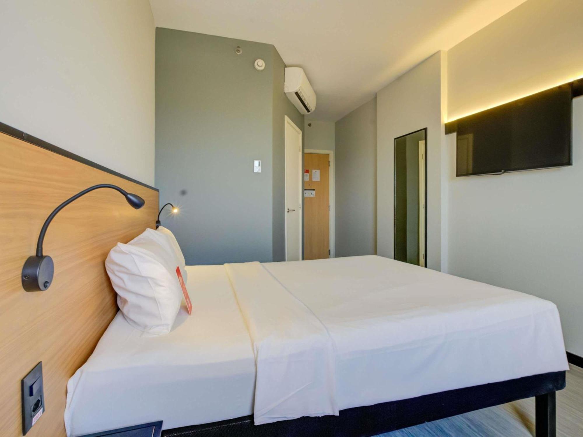 Quarto Standard com 1 Cama de Casal e 1 de Solteiro