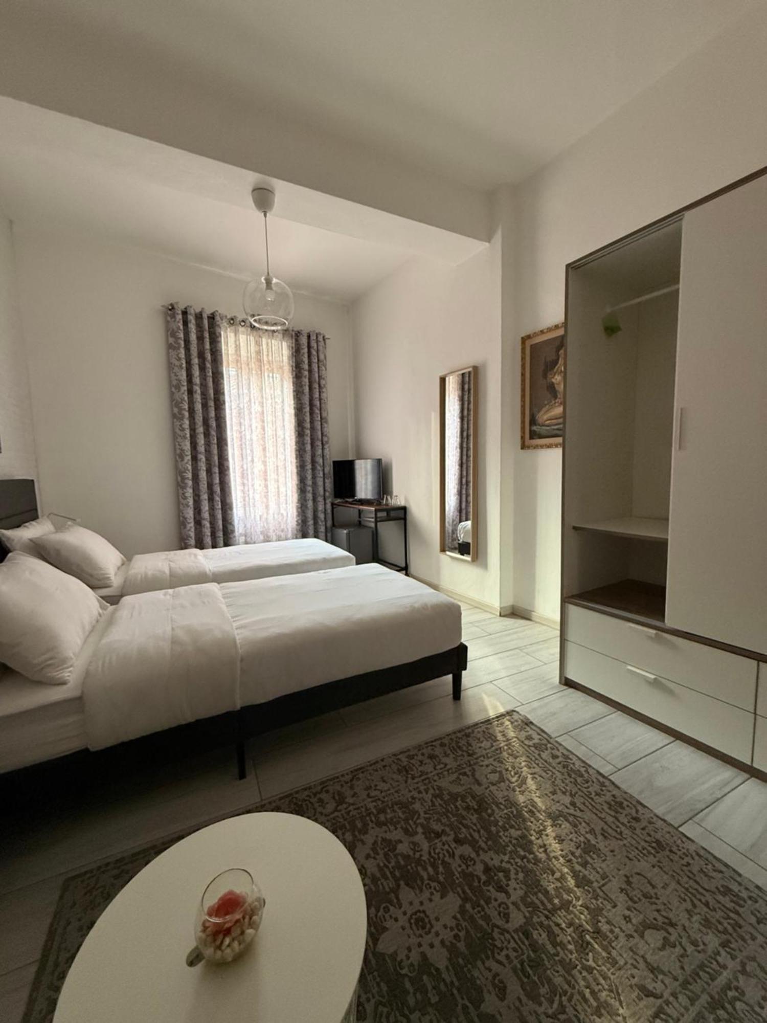 Twin Room Private External Bathroom