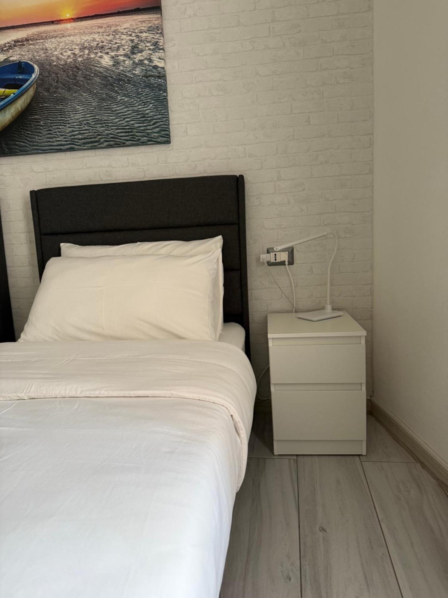 Twin Room Private External Bathroom