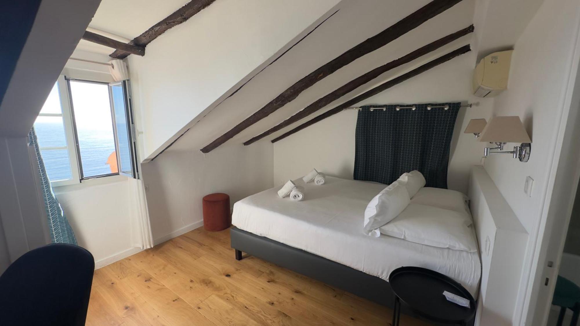 Chambre Double Compacte Économique