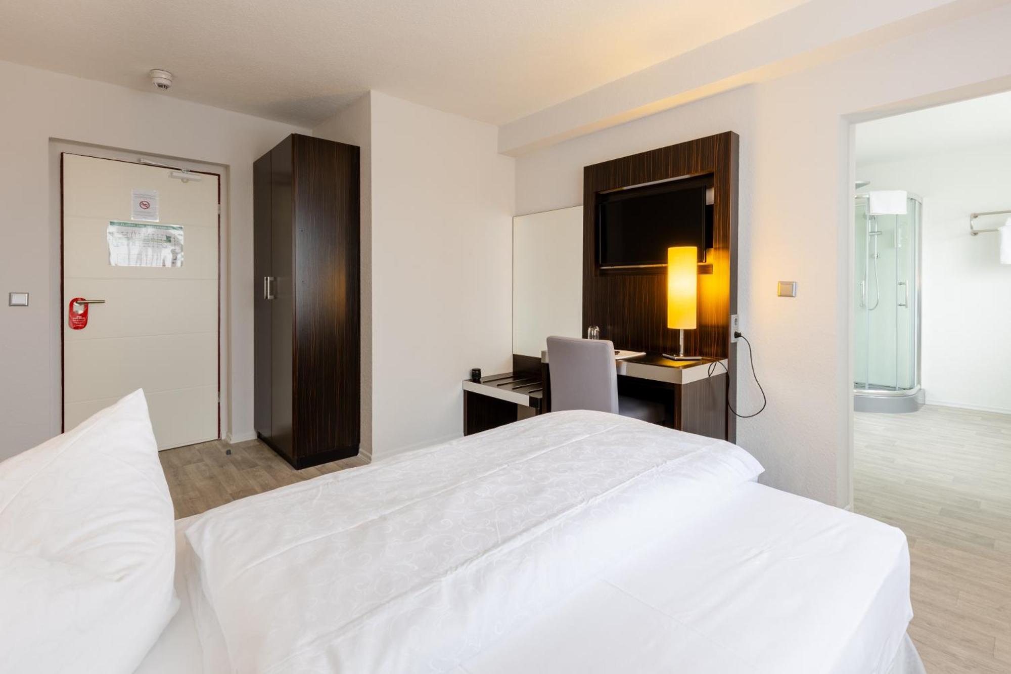 Single Room Private Bathroom