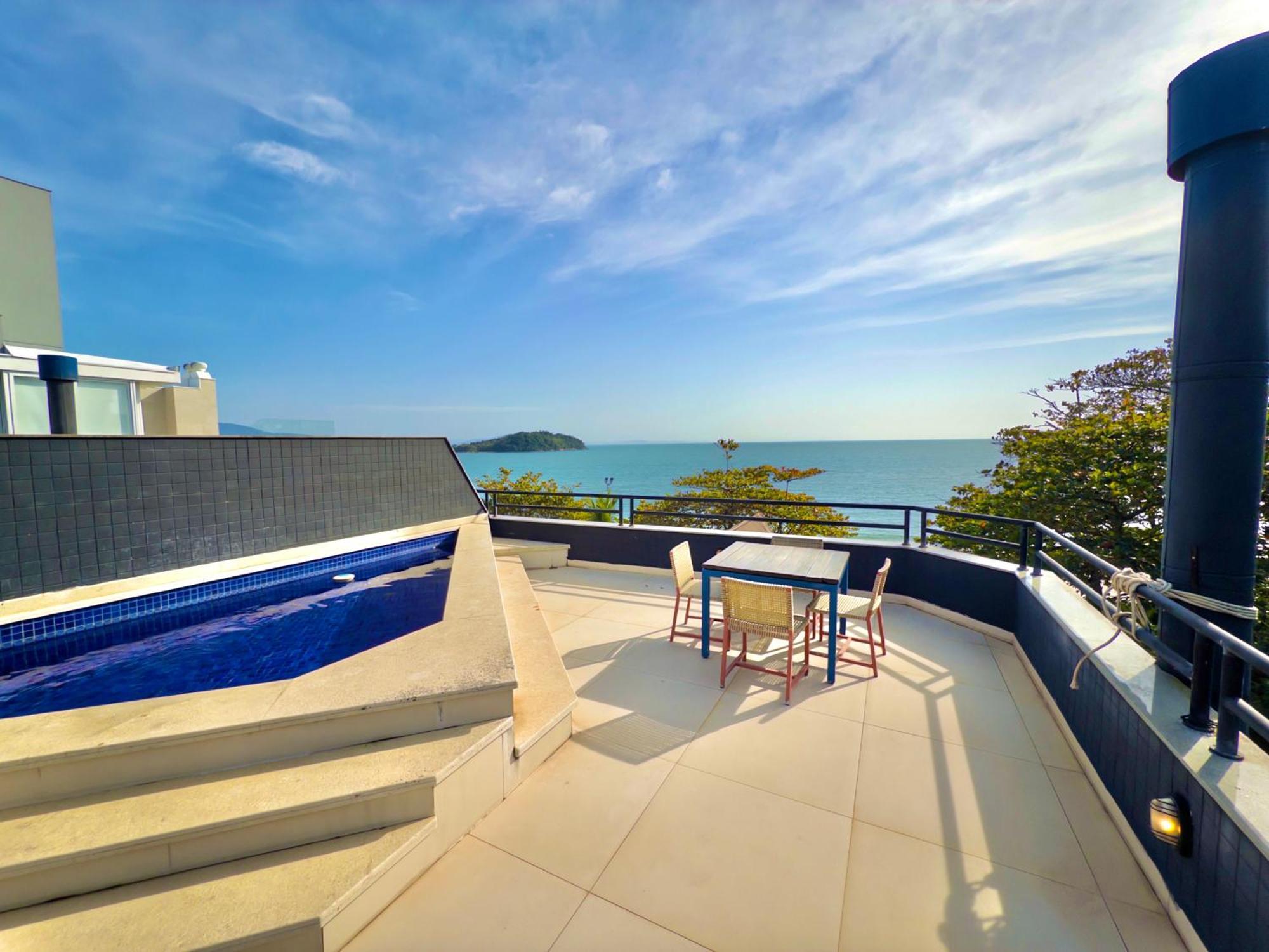 Penthouse Apartment