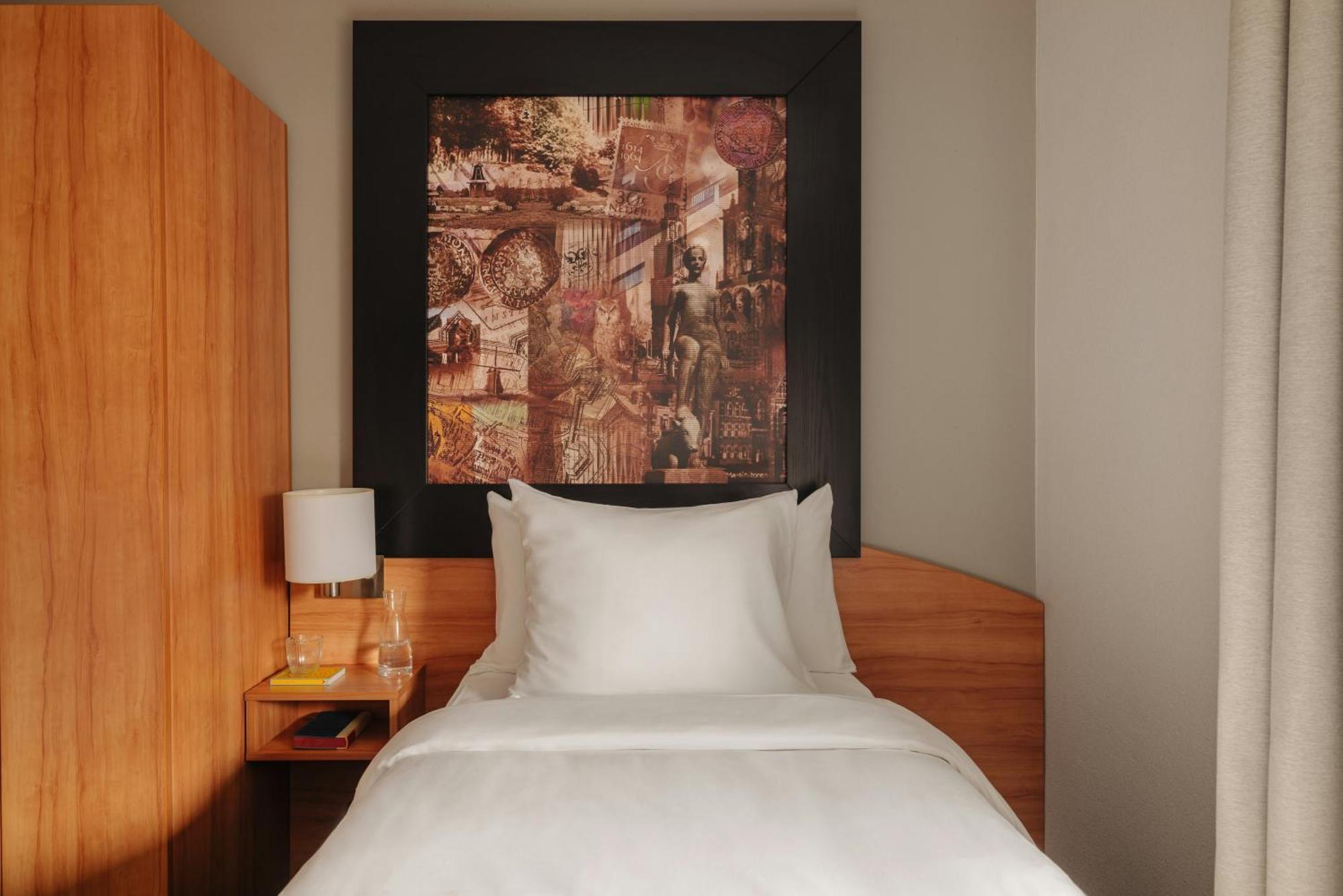 Comfort Room 1 Single Bed