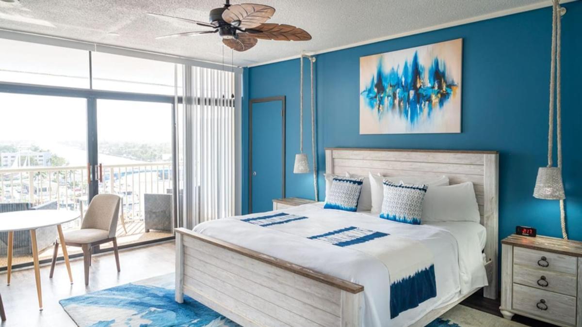 Premier King Room