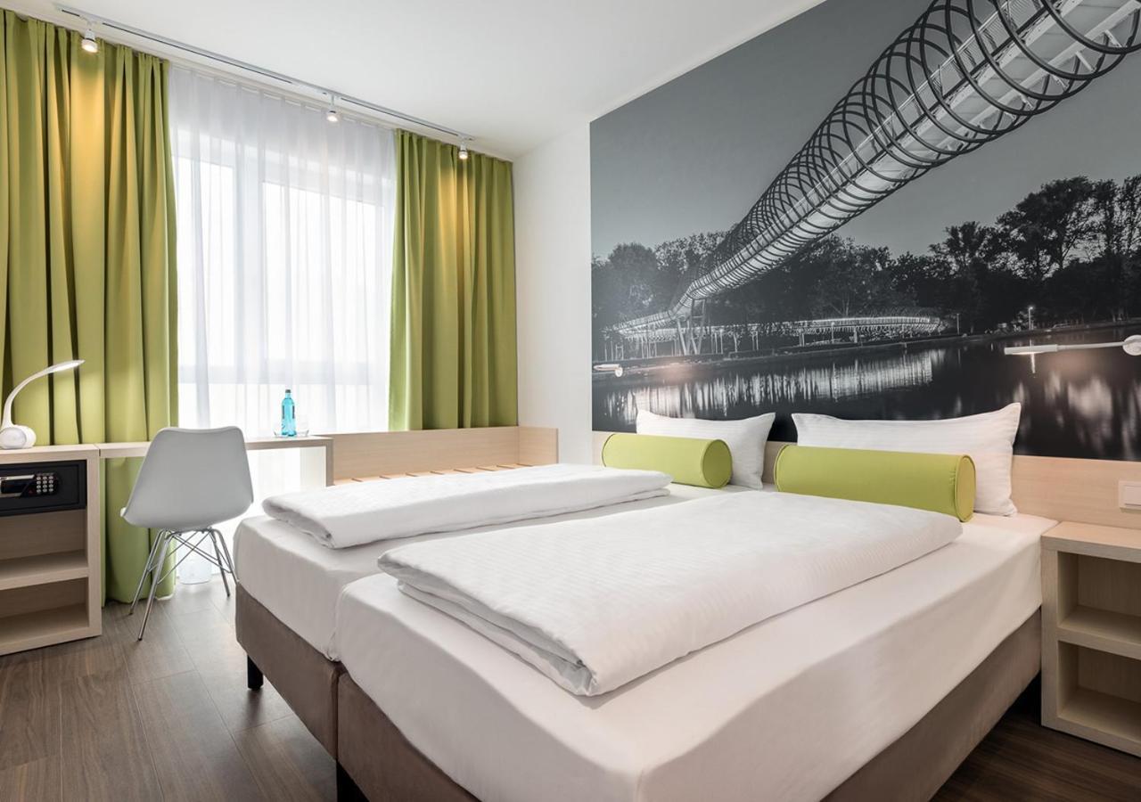 Standard Accessible Room