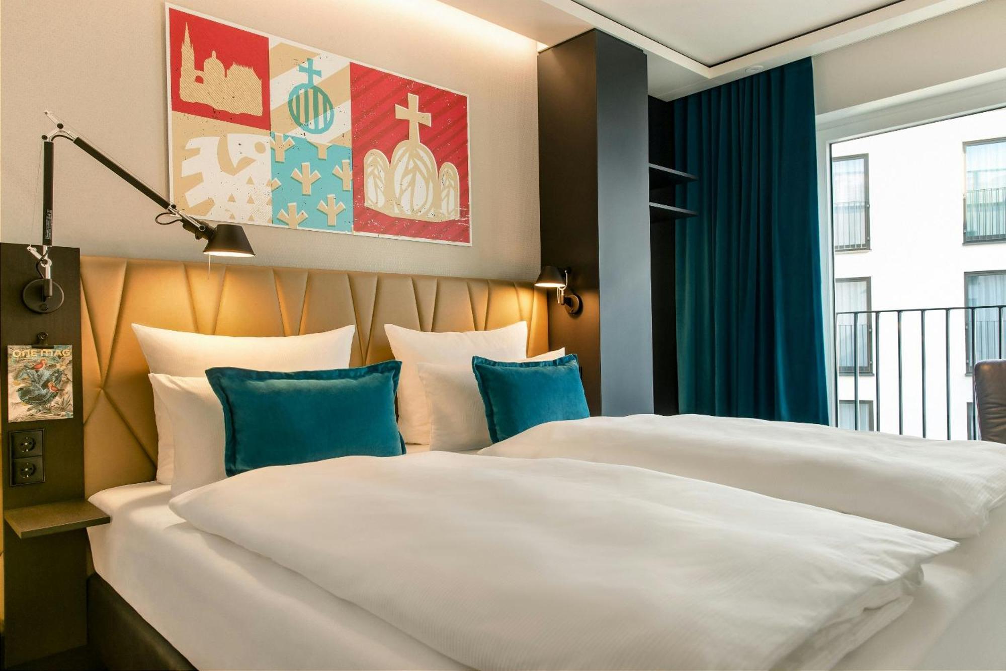 Standard Queen Room