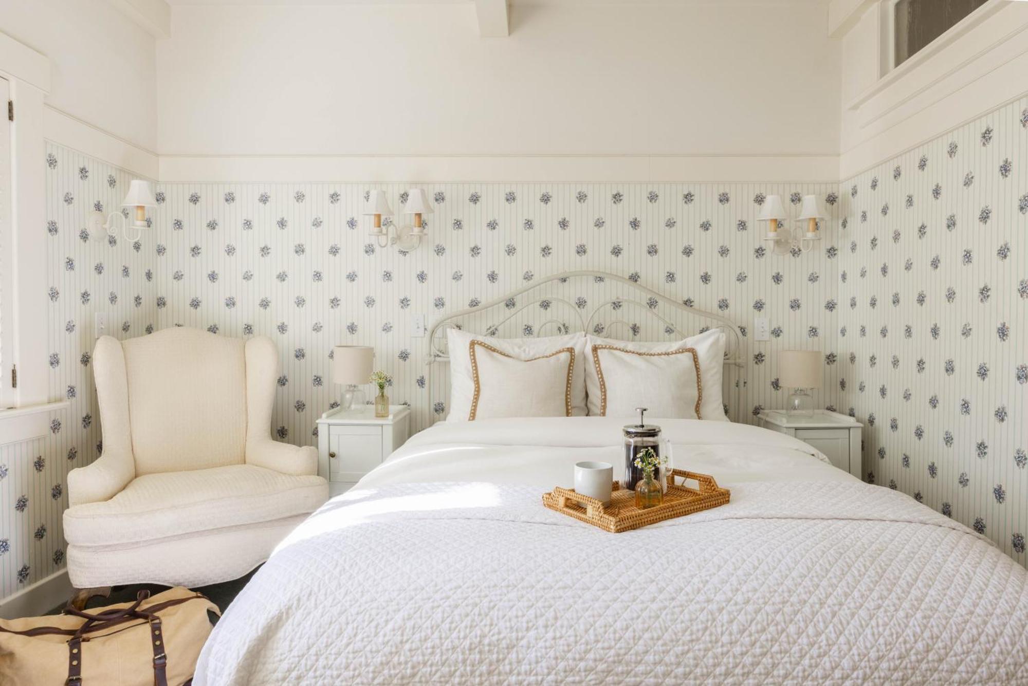 Standard Queen Room,1747420701:JPEG