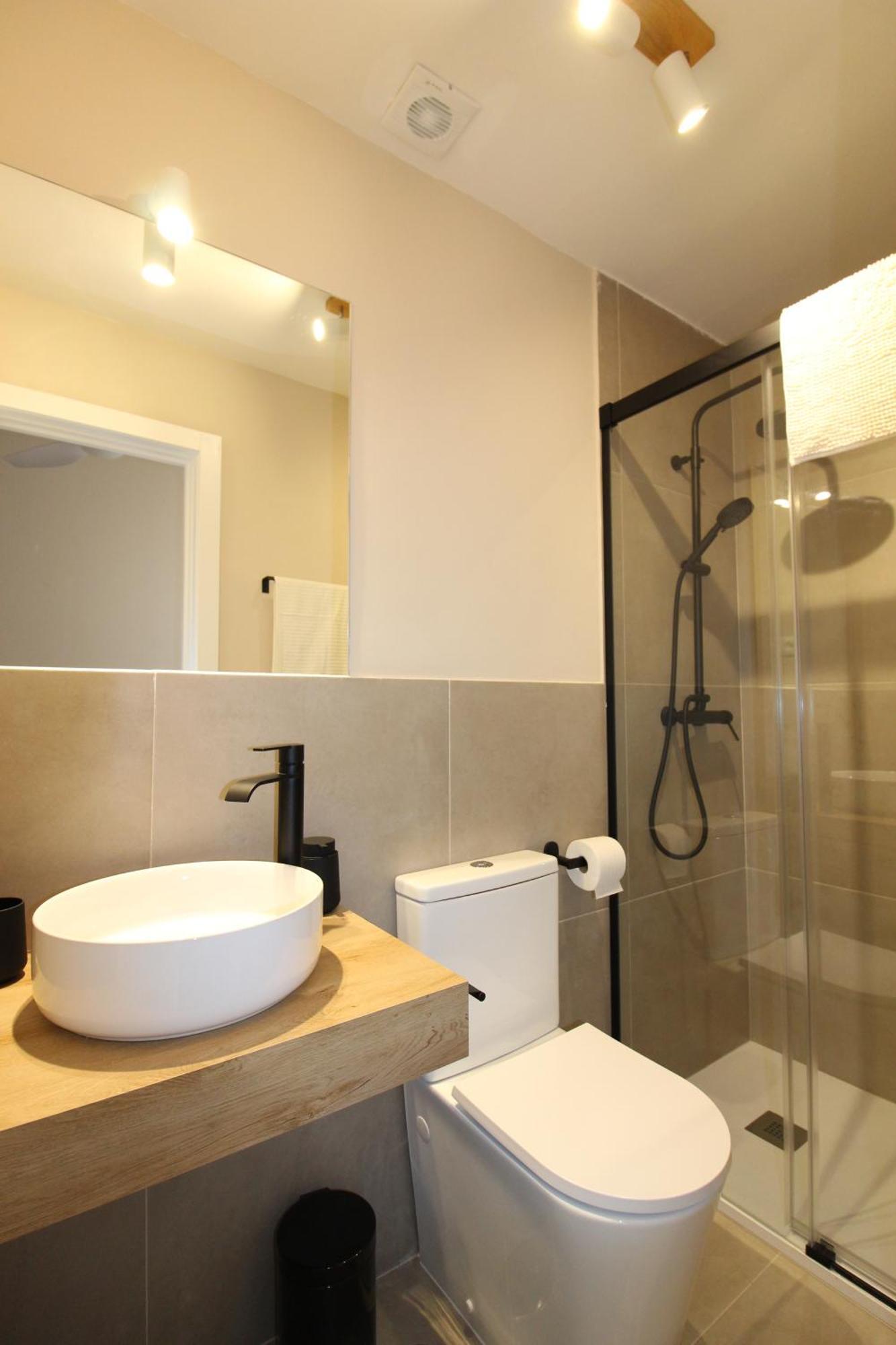 Single Room Bath,1747866458:JPEG
