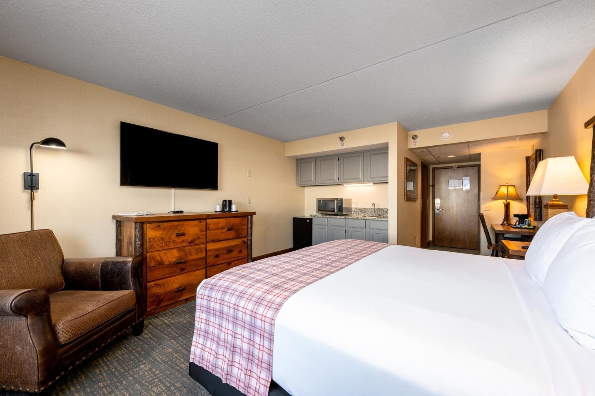 Standard King Room with Spa Bath