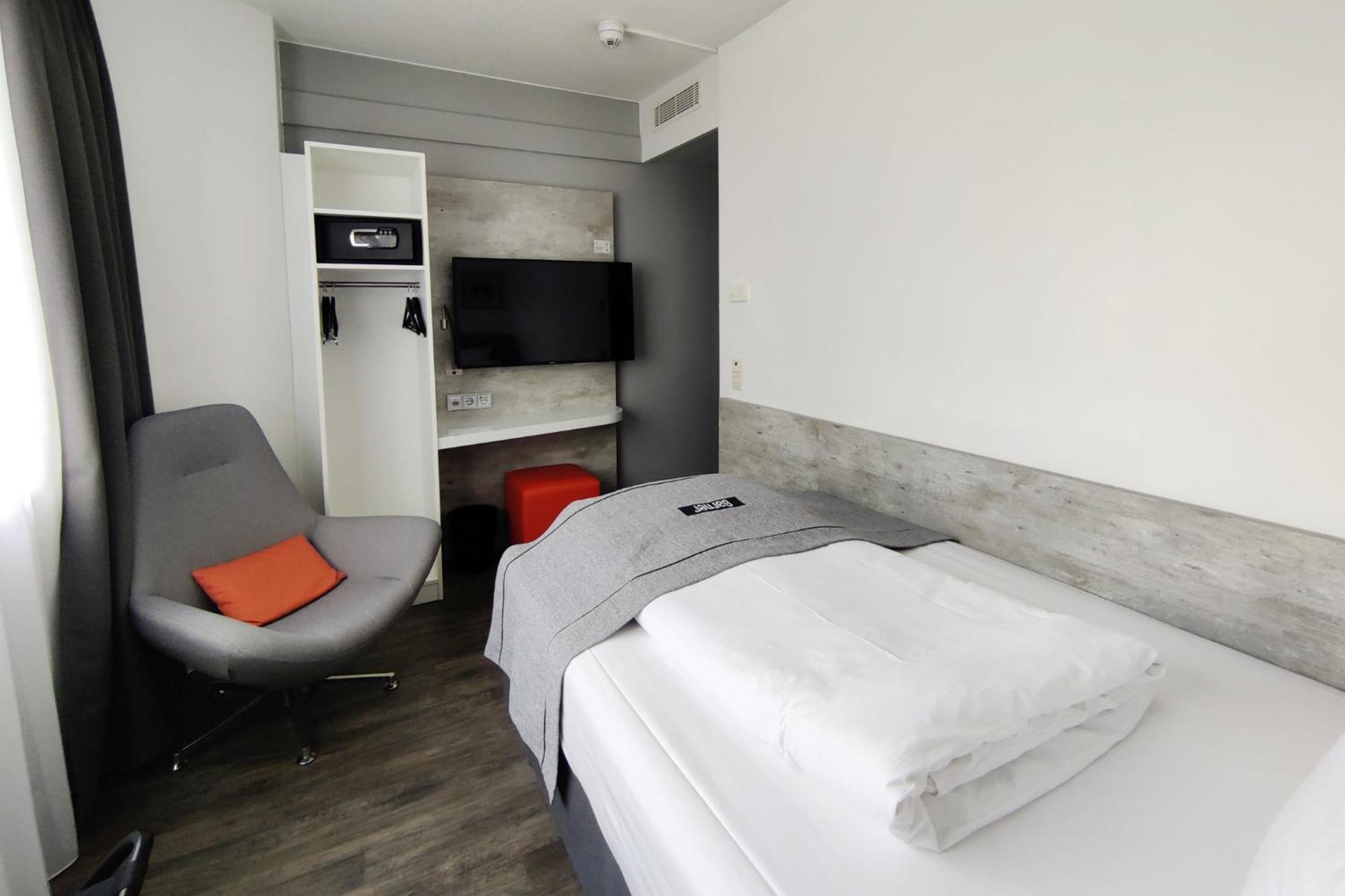 Cosy Single Room
