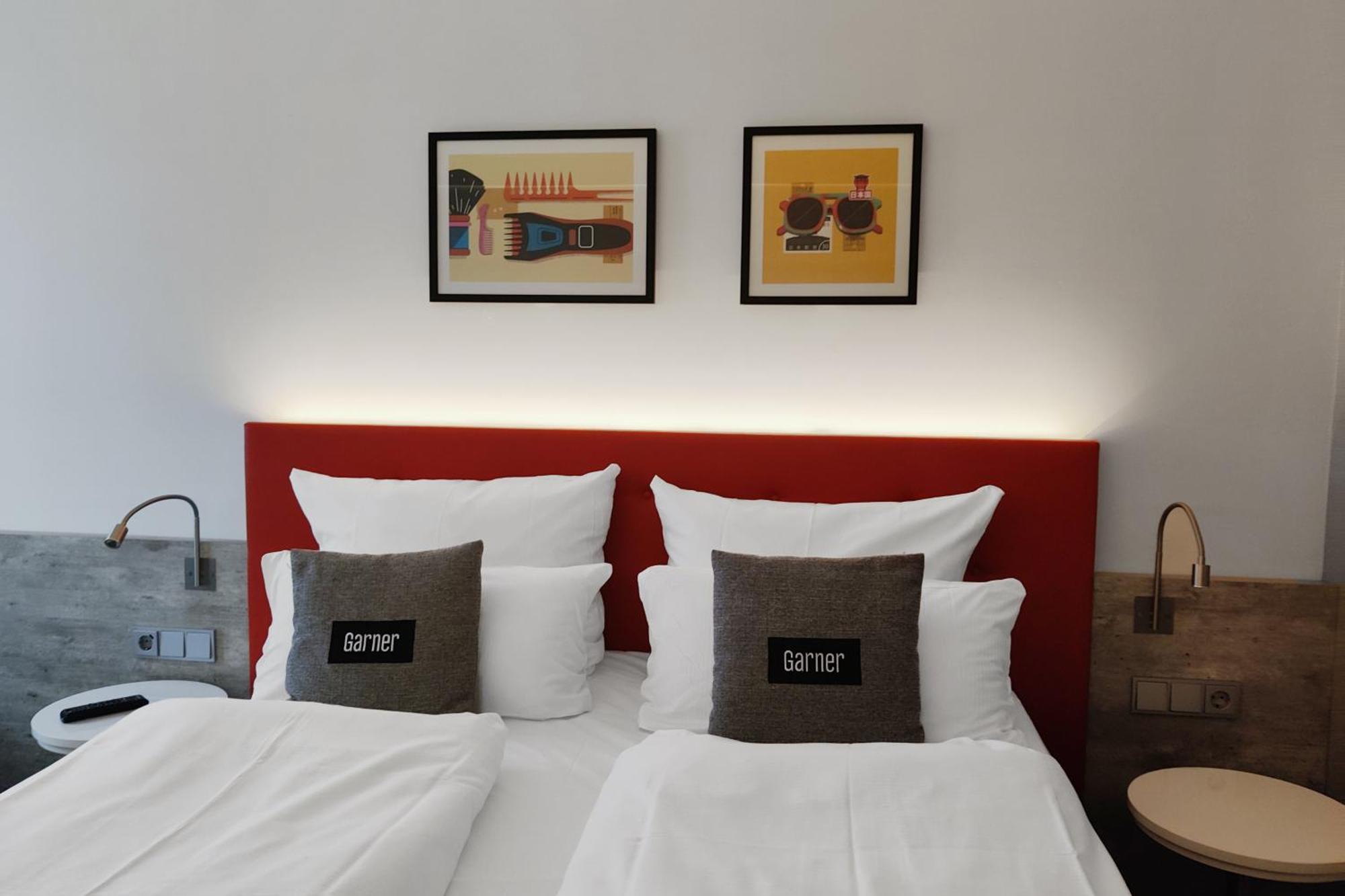 Standard Queen Room