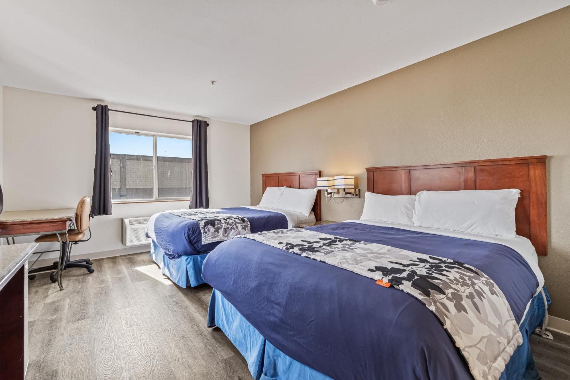 Double Room with Accessible Tub - Accessible/Non-Smoking