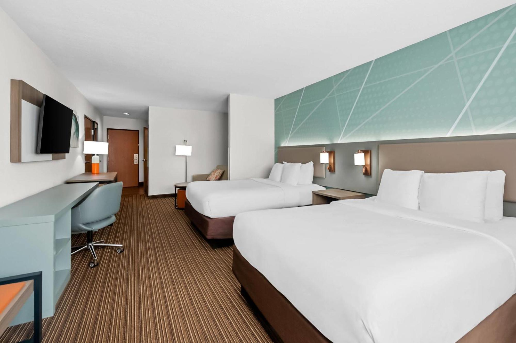 Queen Suite with 2 Queen Beds - Disability Access/Non-Smoking