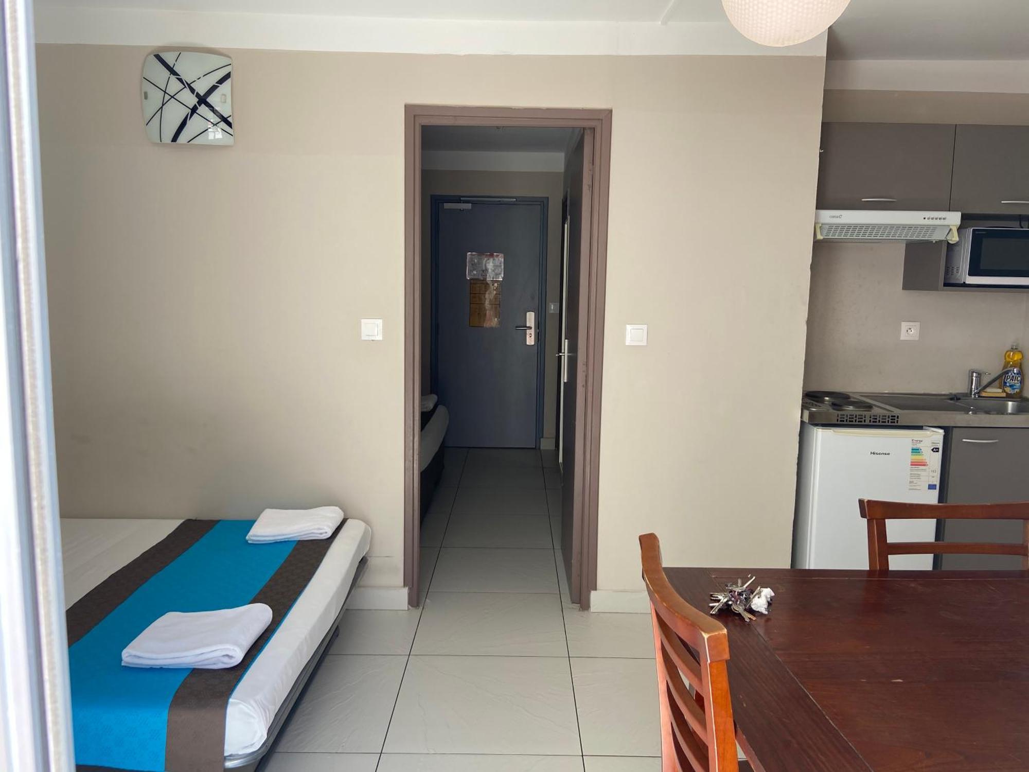 Superior One-Bedroom Apartment