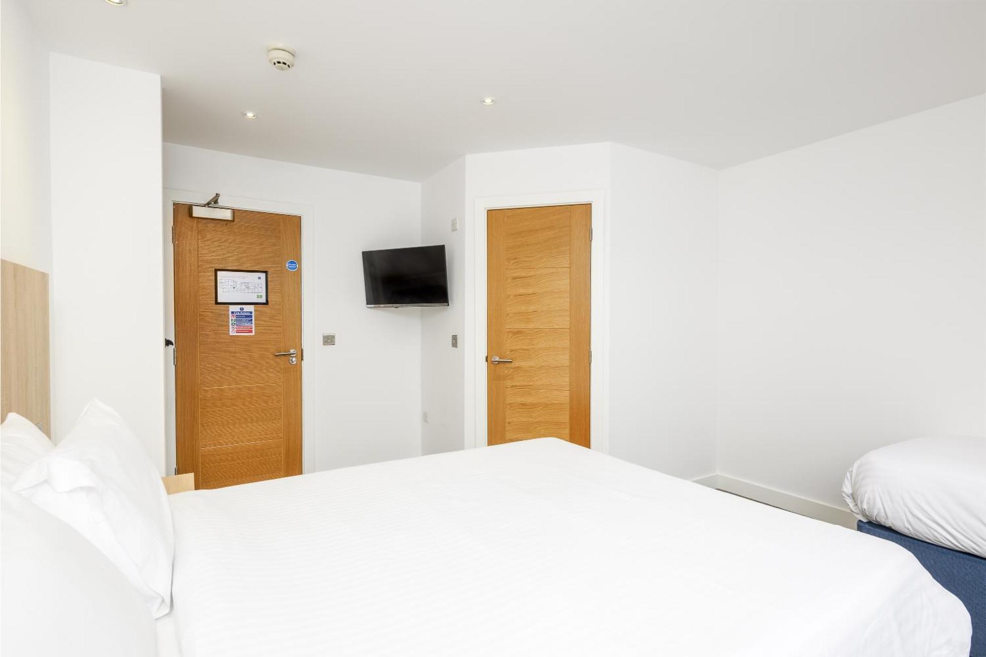 Triple Room,1756528480:JPEG