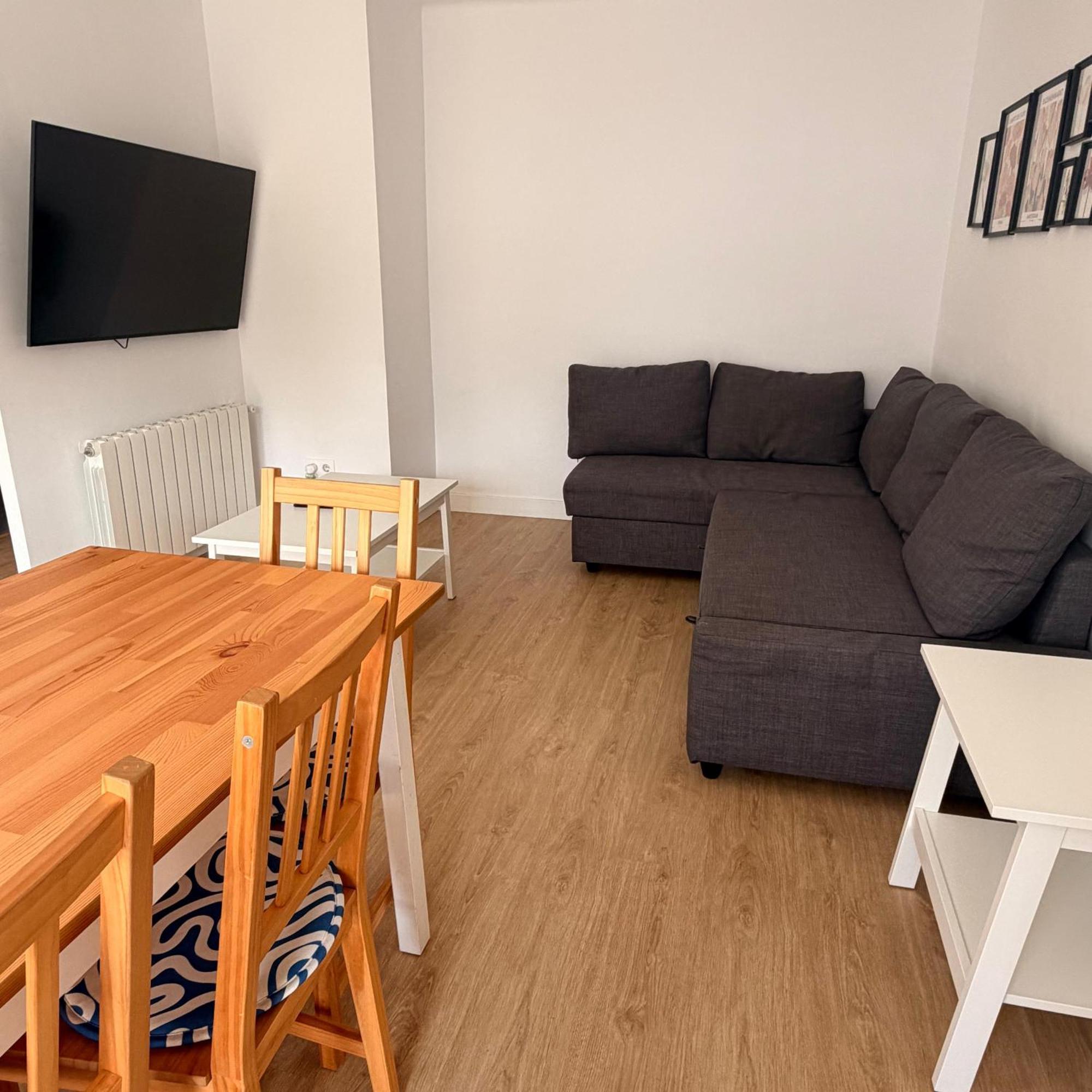 Three-Bedroom Apartment Penthouse