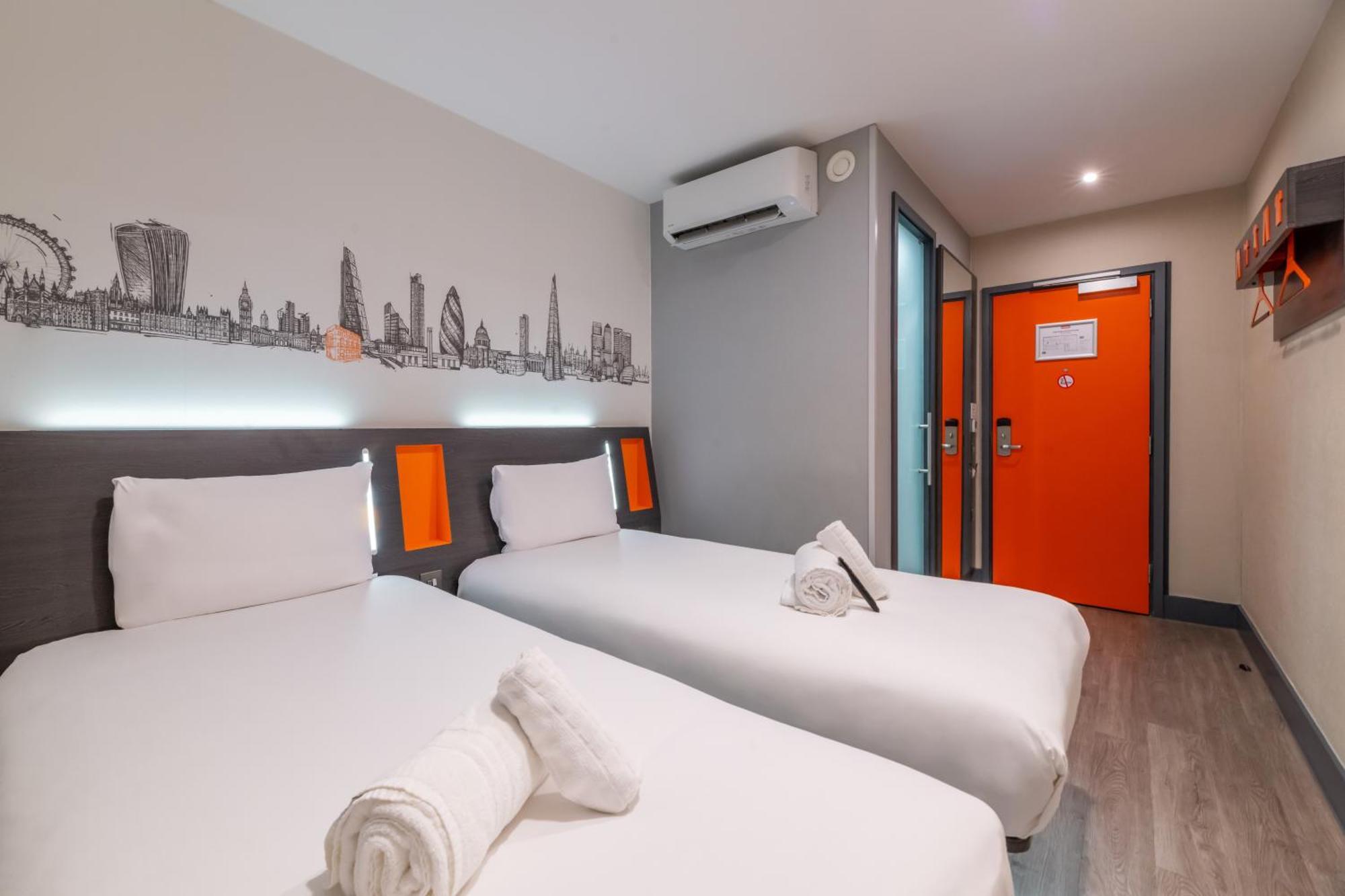 Chambre Lits Jumeaux sans Fenêtre