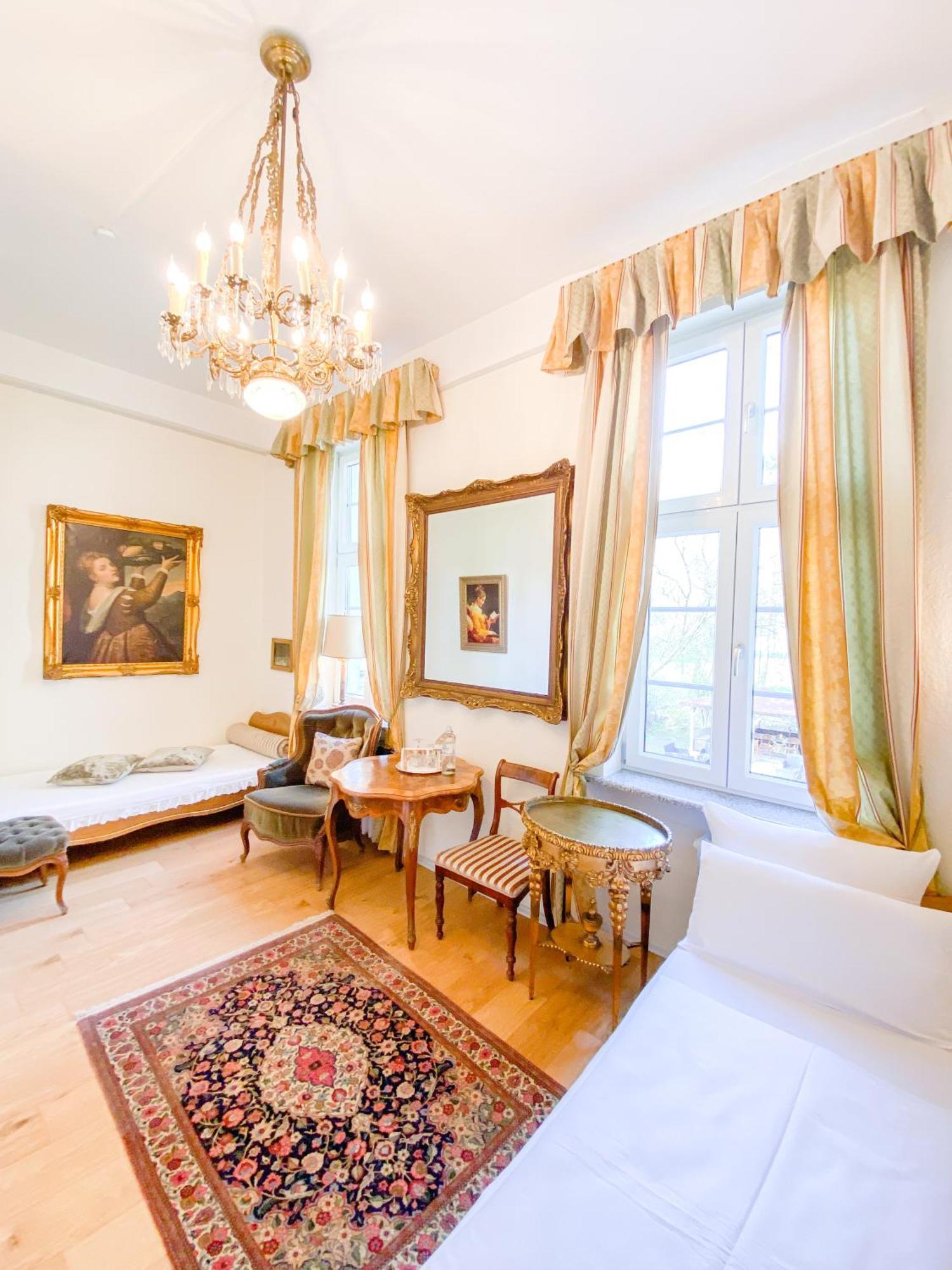Classic Triple Room