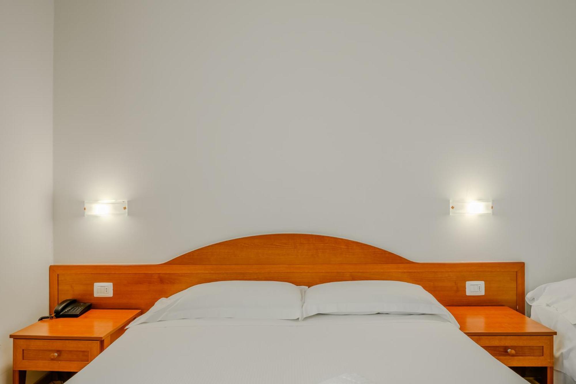 Standard Triple Room,1758284528:JPEG