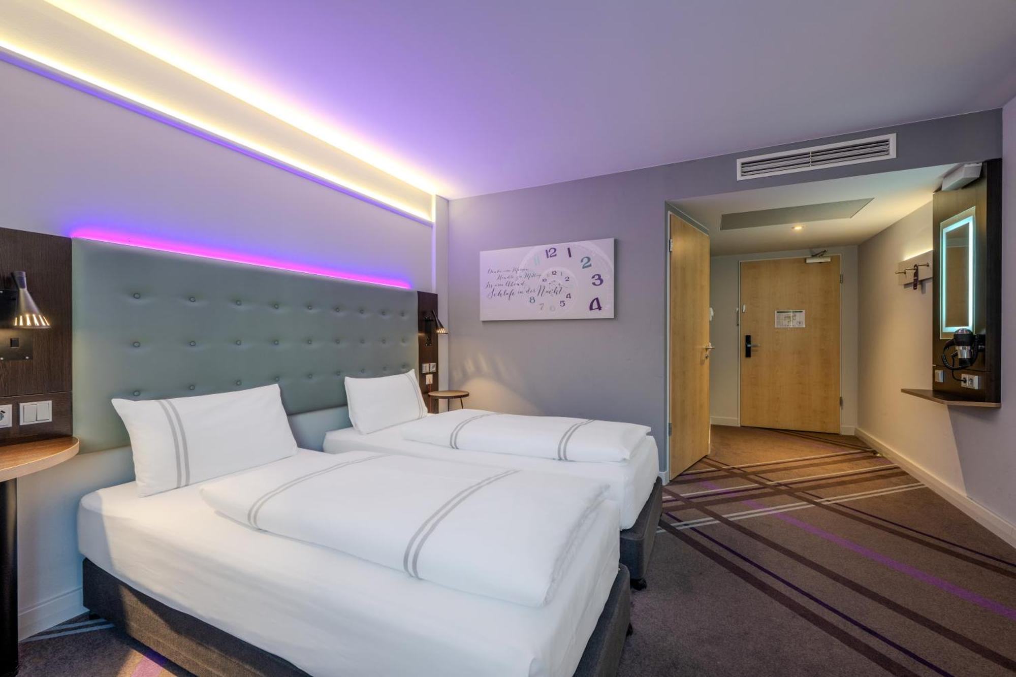 Double Room barrier