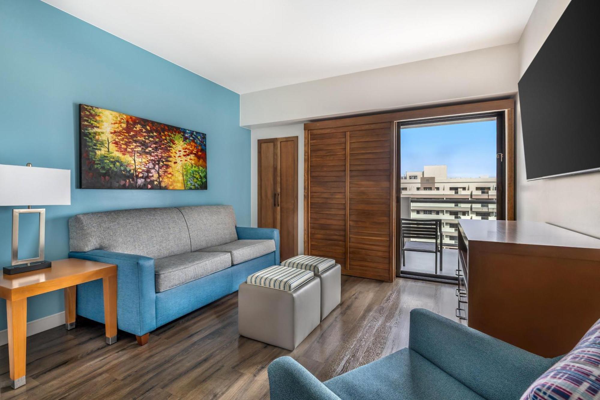 1 BEDROOM 1 KING SUITE ACCESSIBLE TUB
