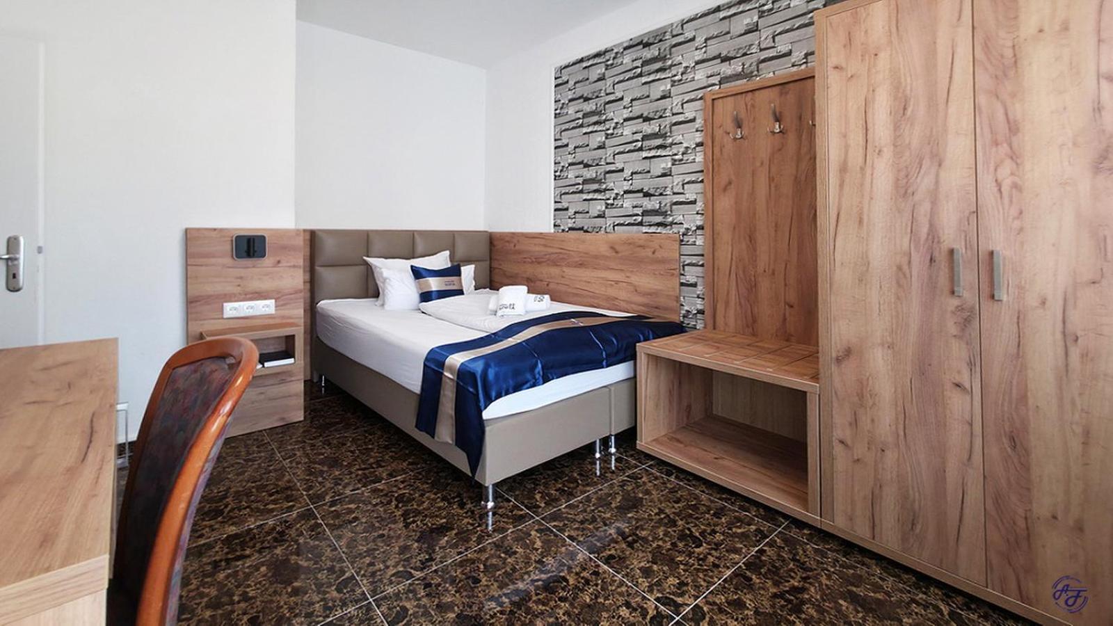 Single Room Balcony