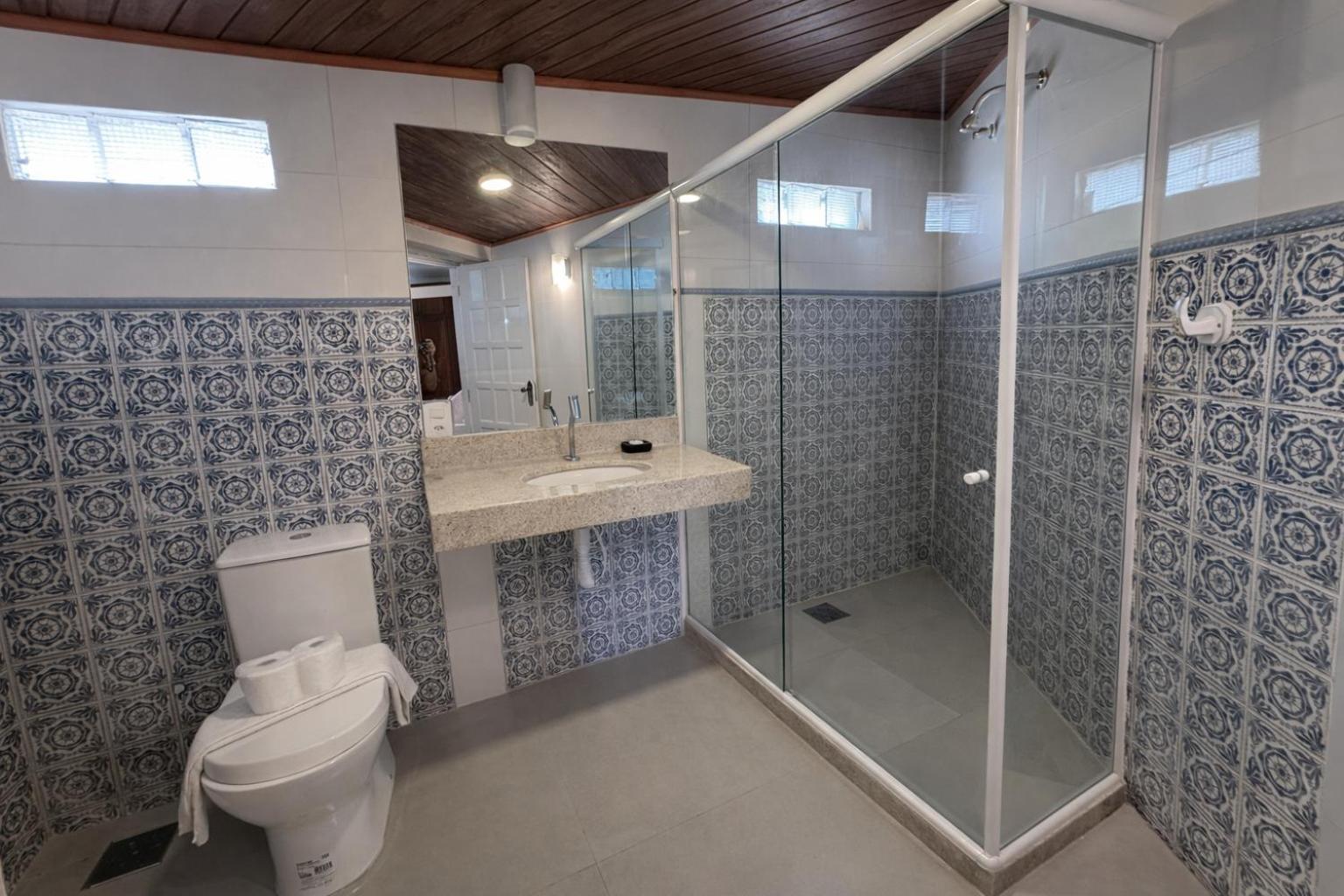 Queen Suite Spa Bath