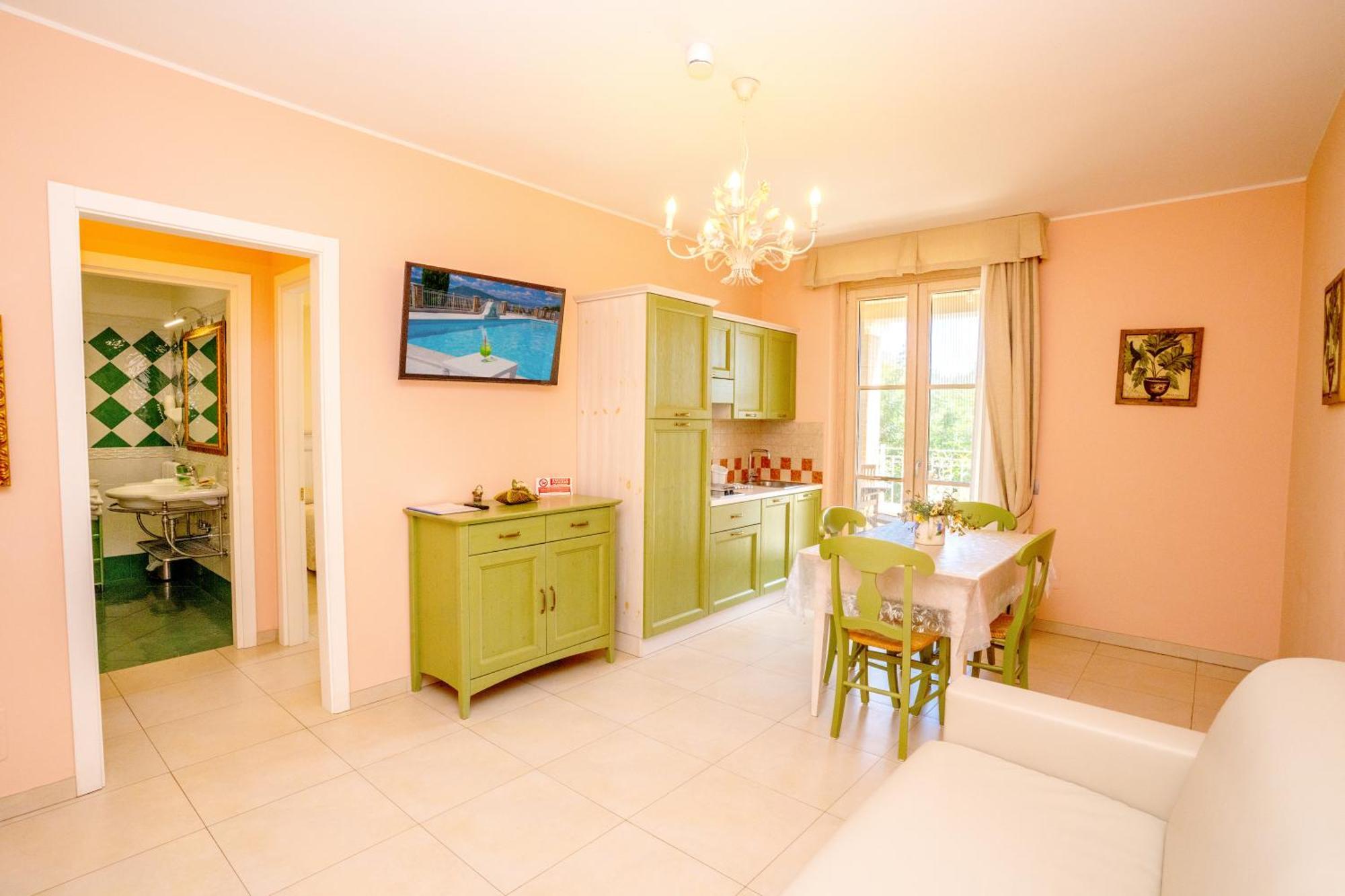 Superior One-Bedroom Apartment