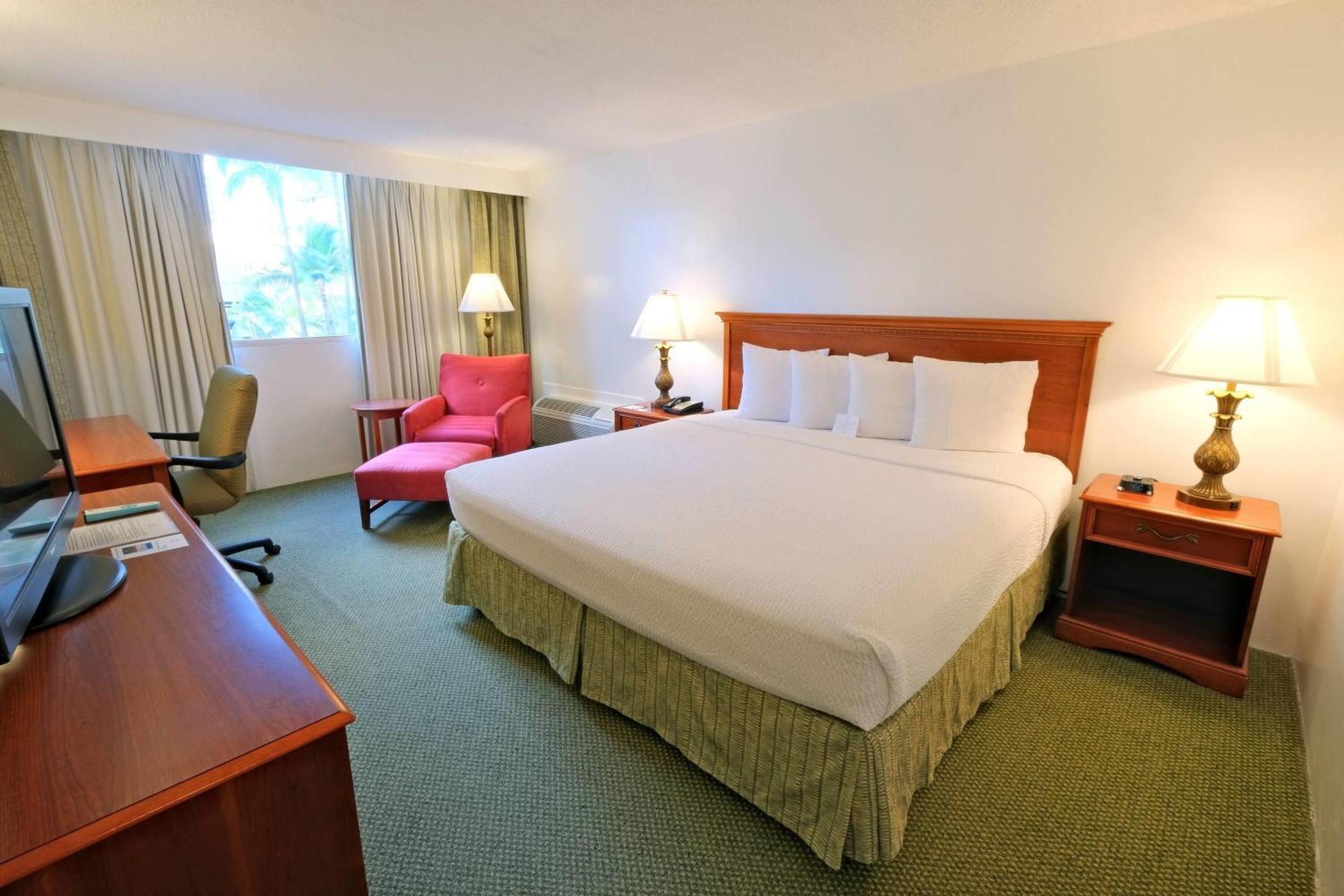 Standard Room King Bed Non-Smoking