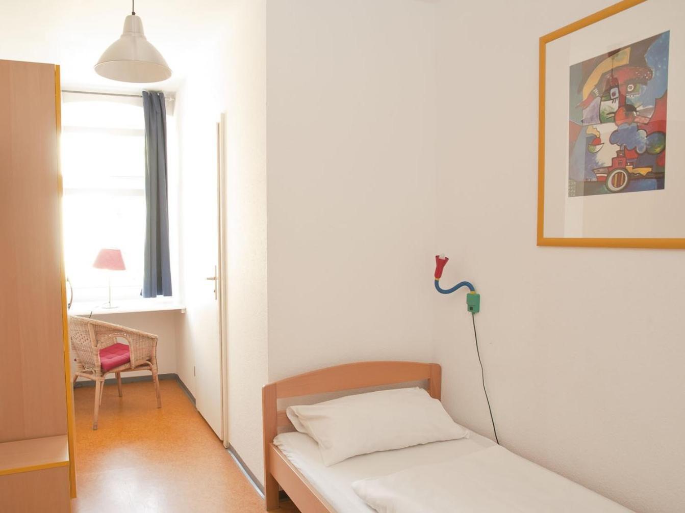 Single Room Private Bathroom