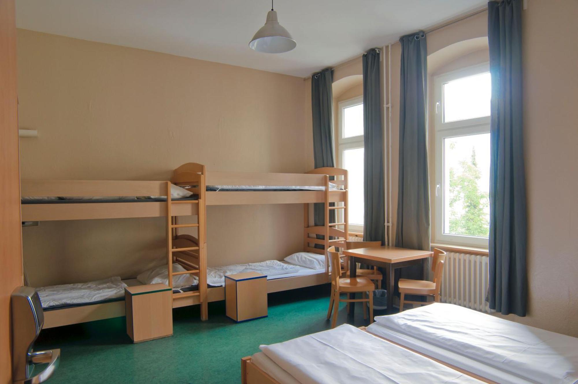Bed 6-Bed Mixed Dormitory Room