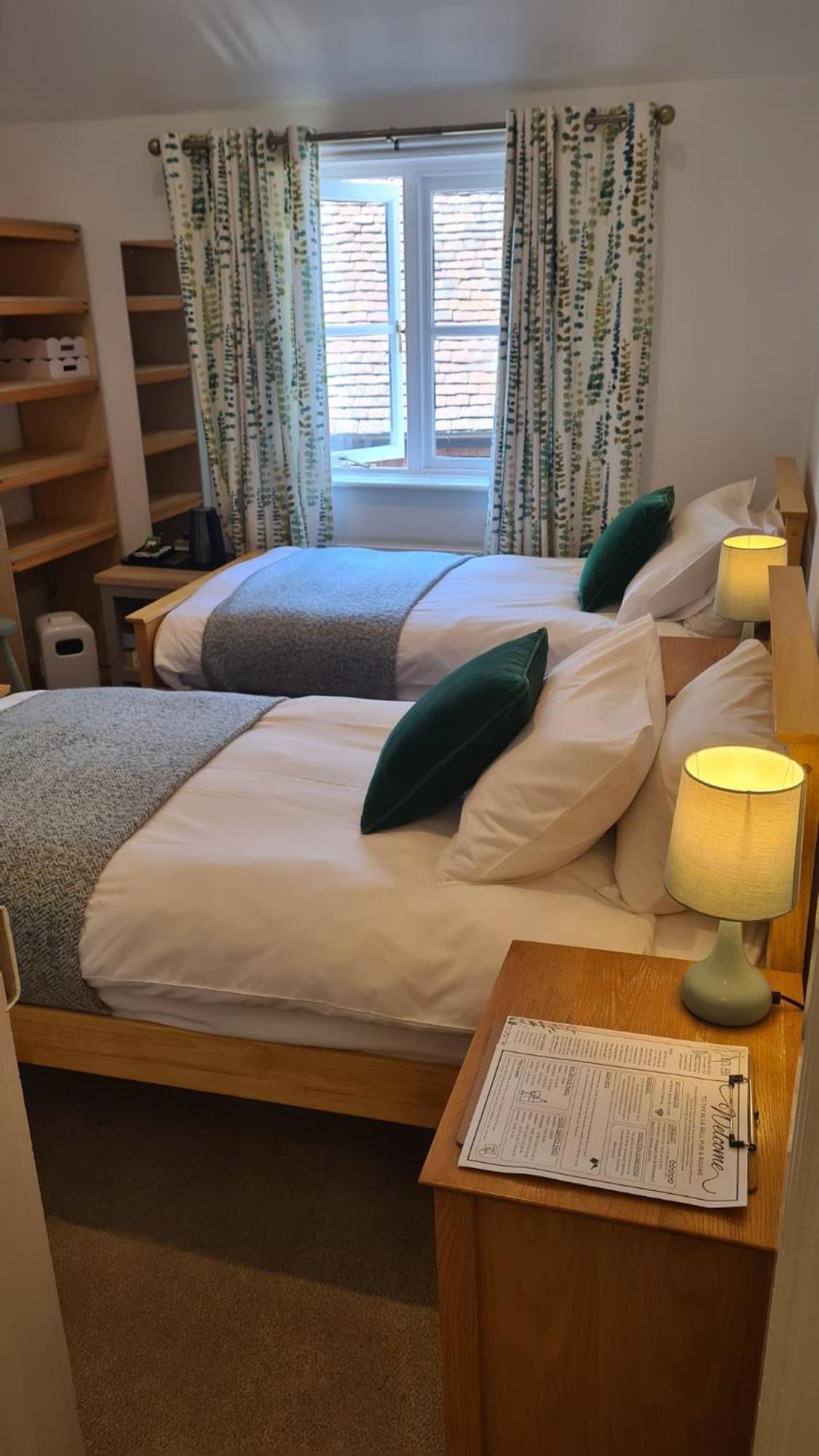 Twin Room with Shower,1765668274:JPEG