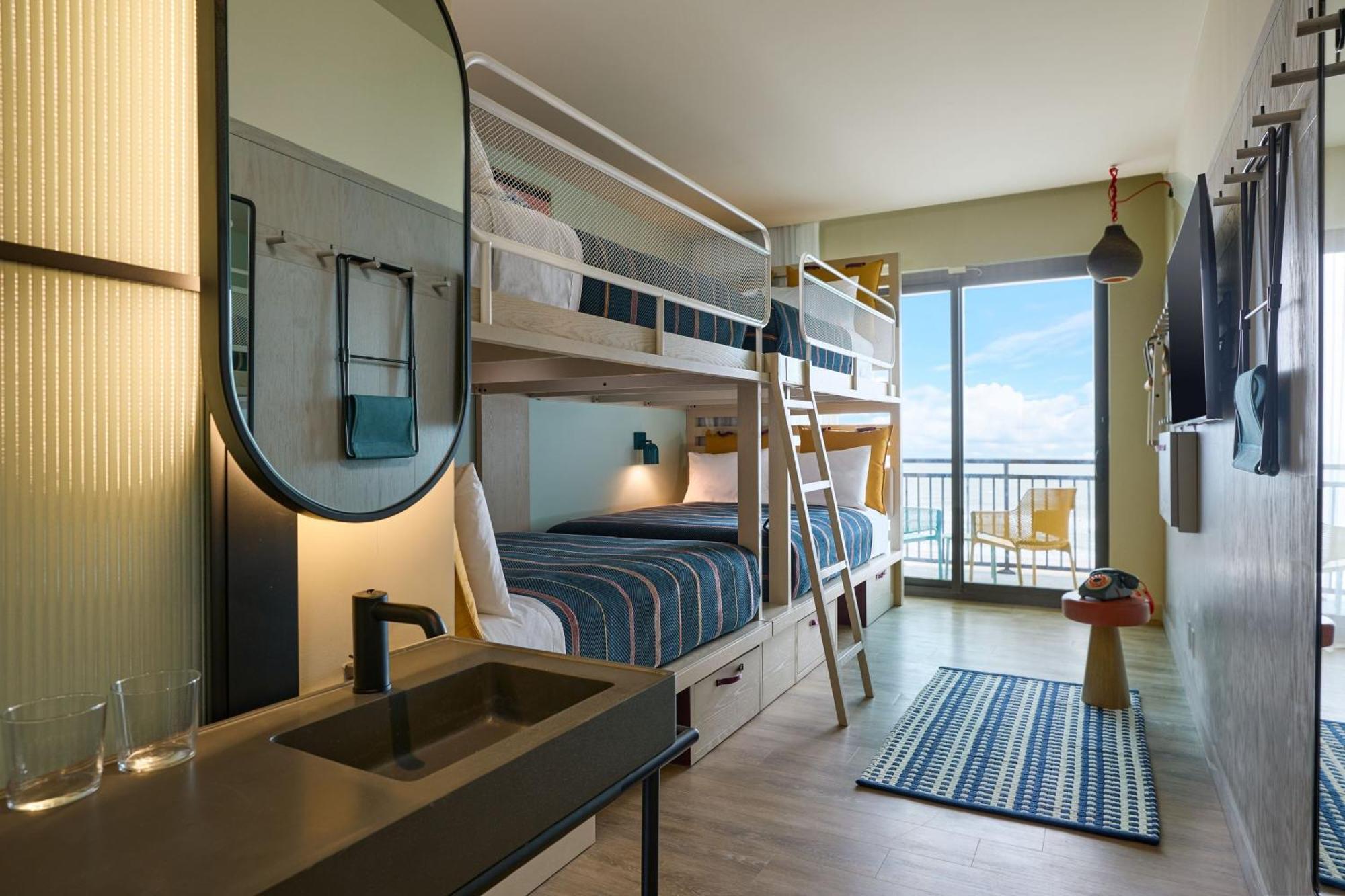 Room Two Sets of Bunk Beds Oceanfront View,1759093113:JPEG