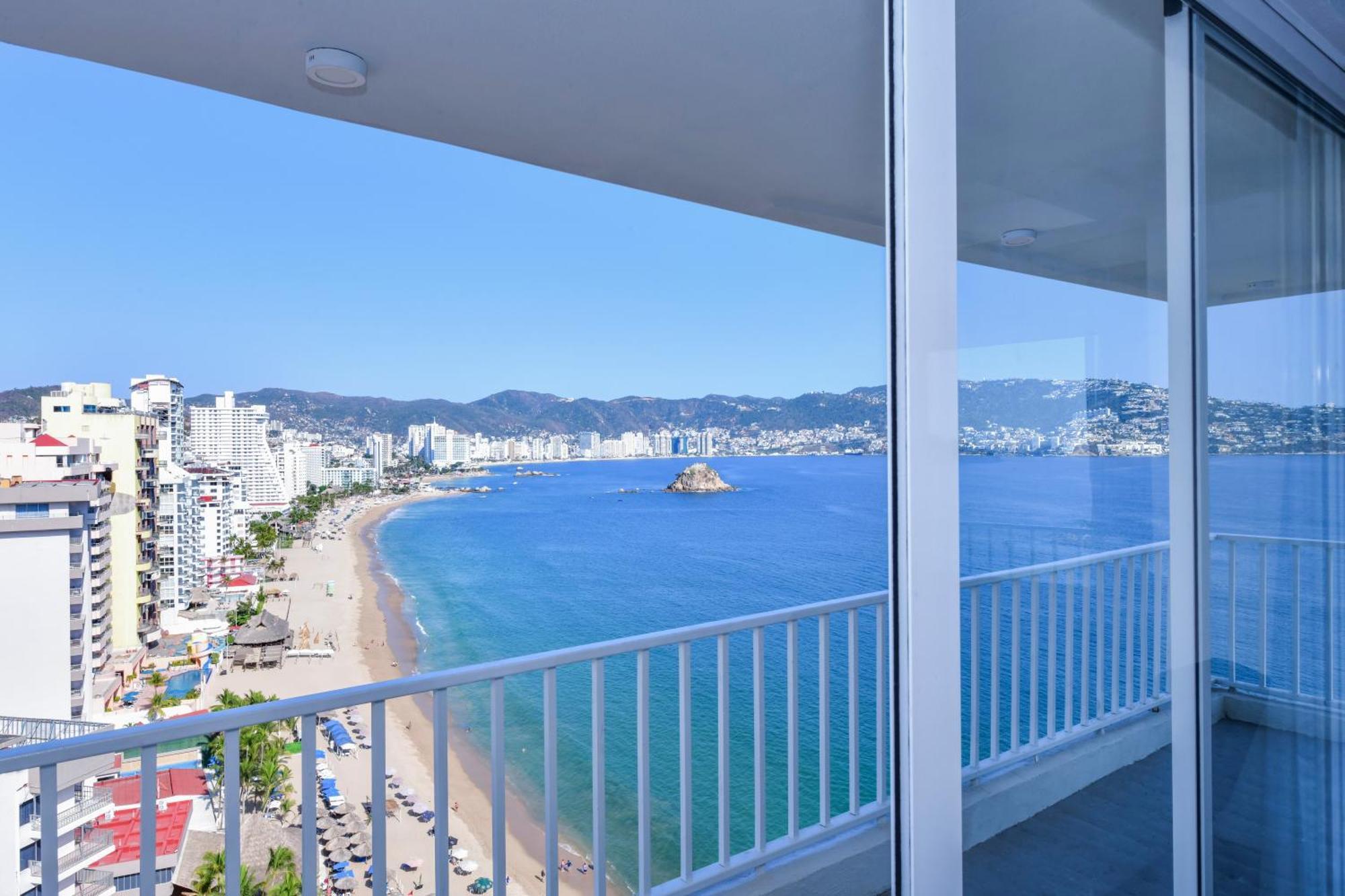 Queen Room with Sea View