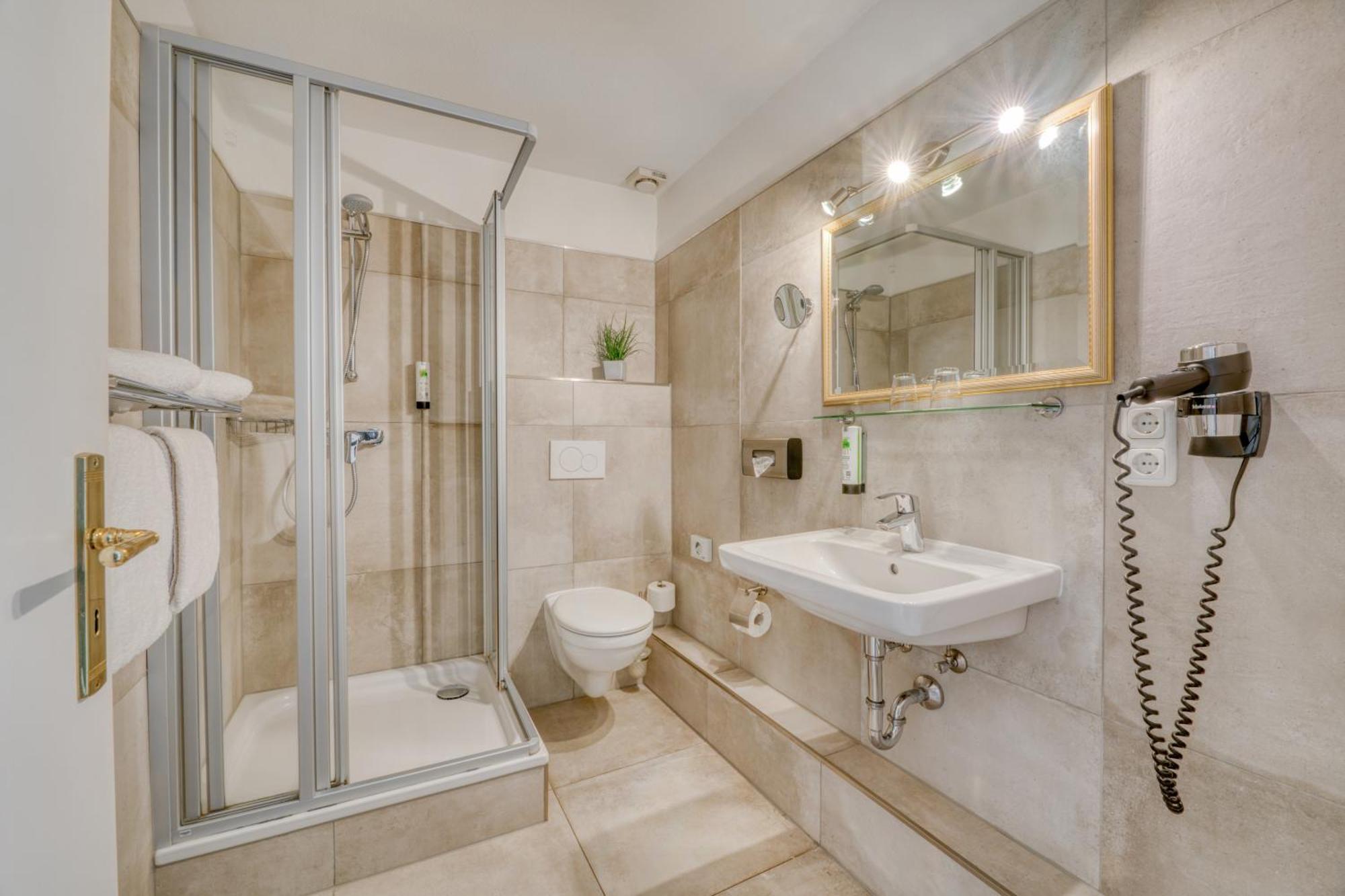 Double or Twin Room Partial Sea View