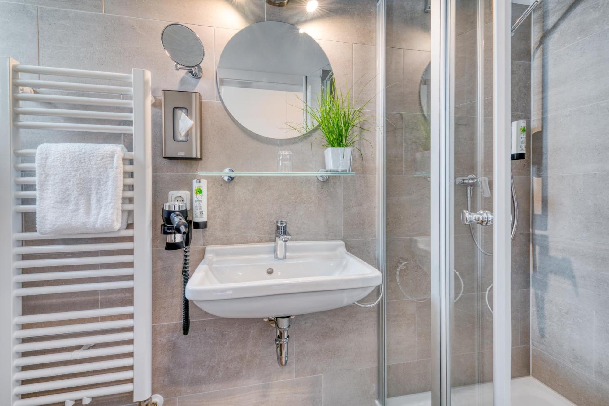 Small Single Room