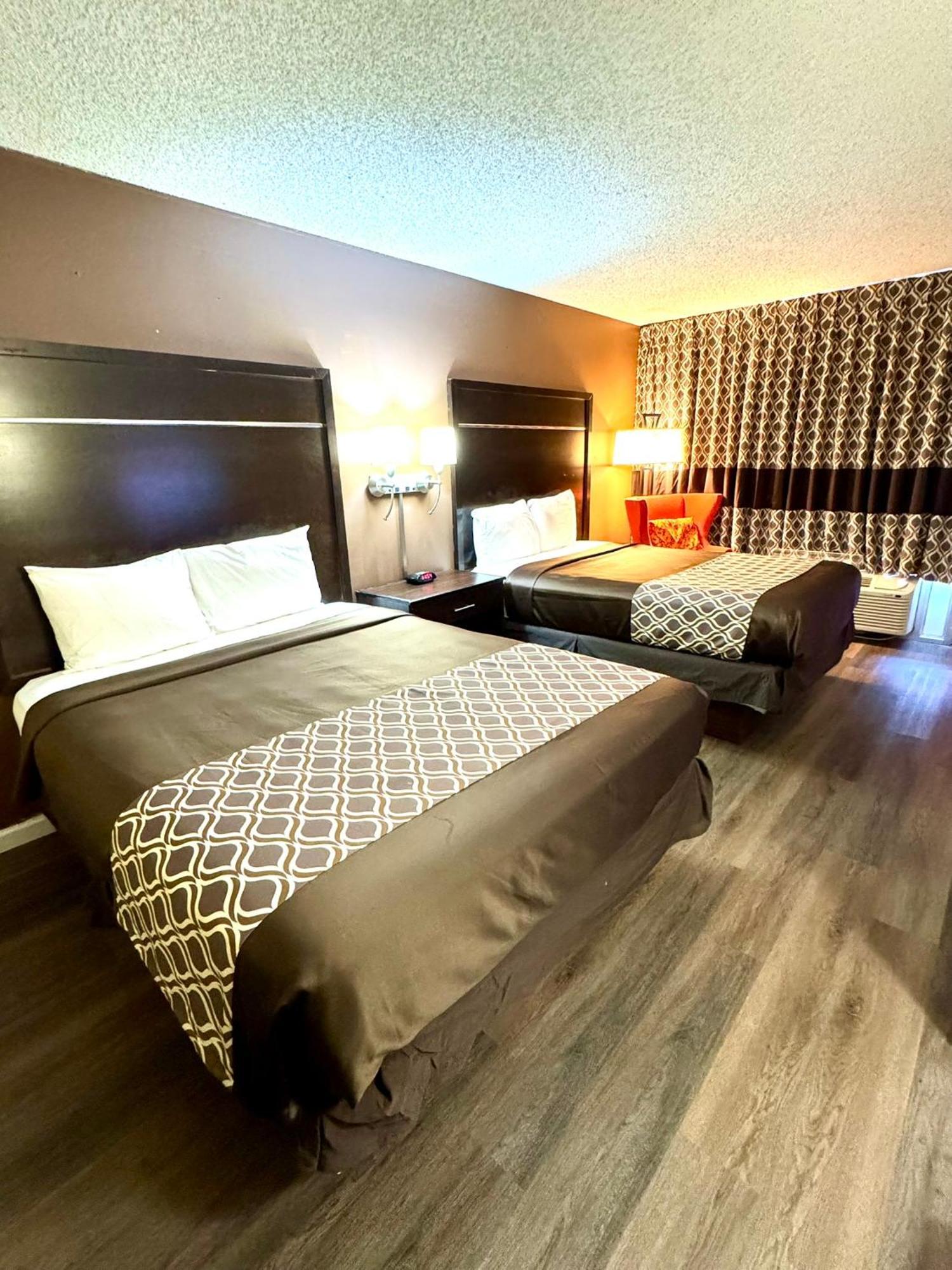 Non-Smoking Queen Room