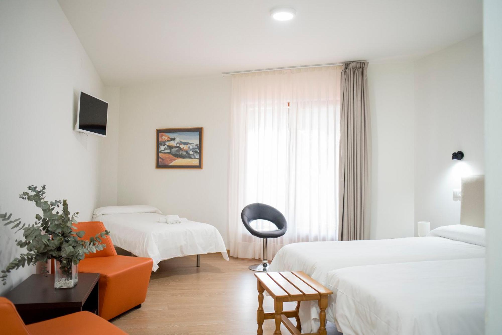 Budget Triple Room,1765218933:JPEG