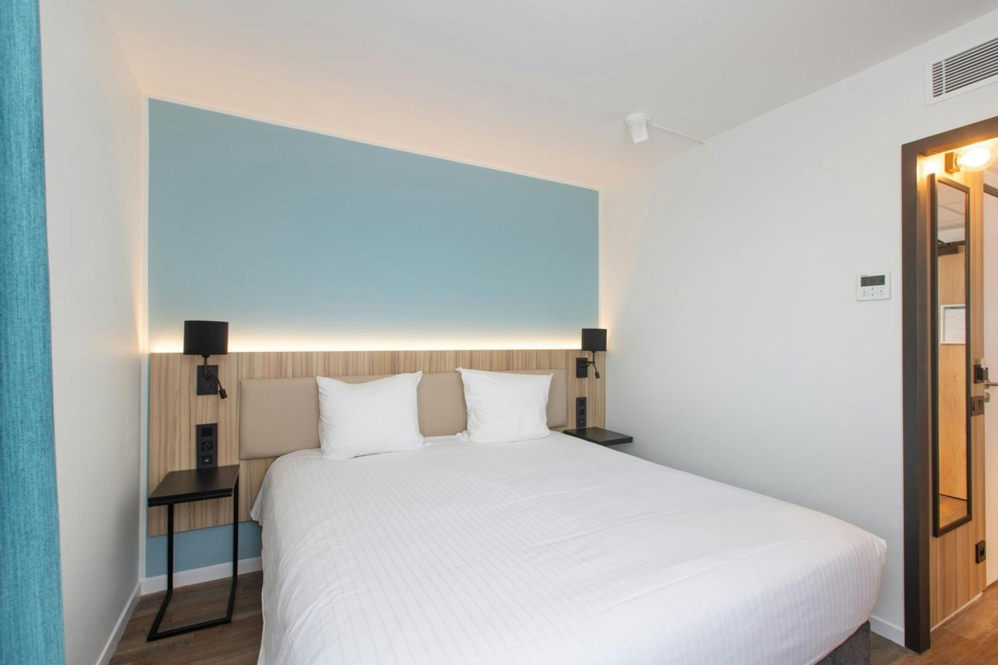 Standard Double Room King Bed,1765223427:JPEG