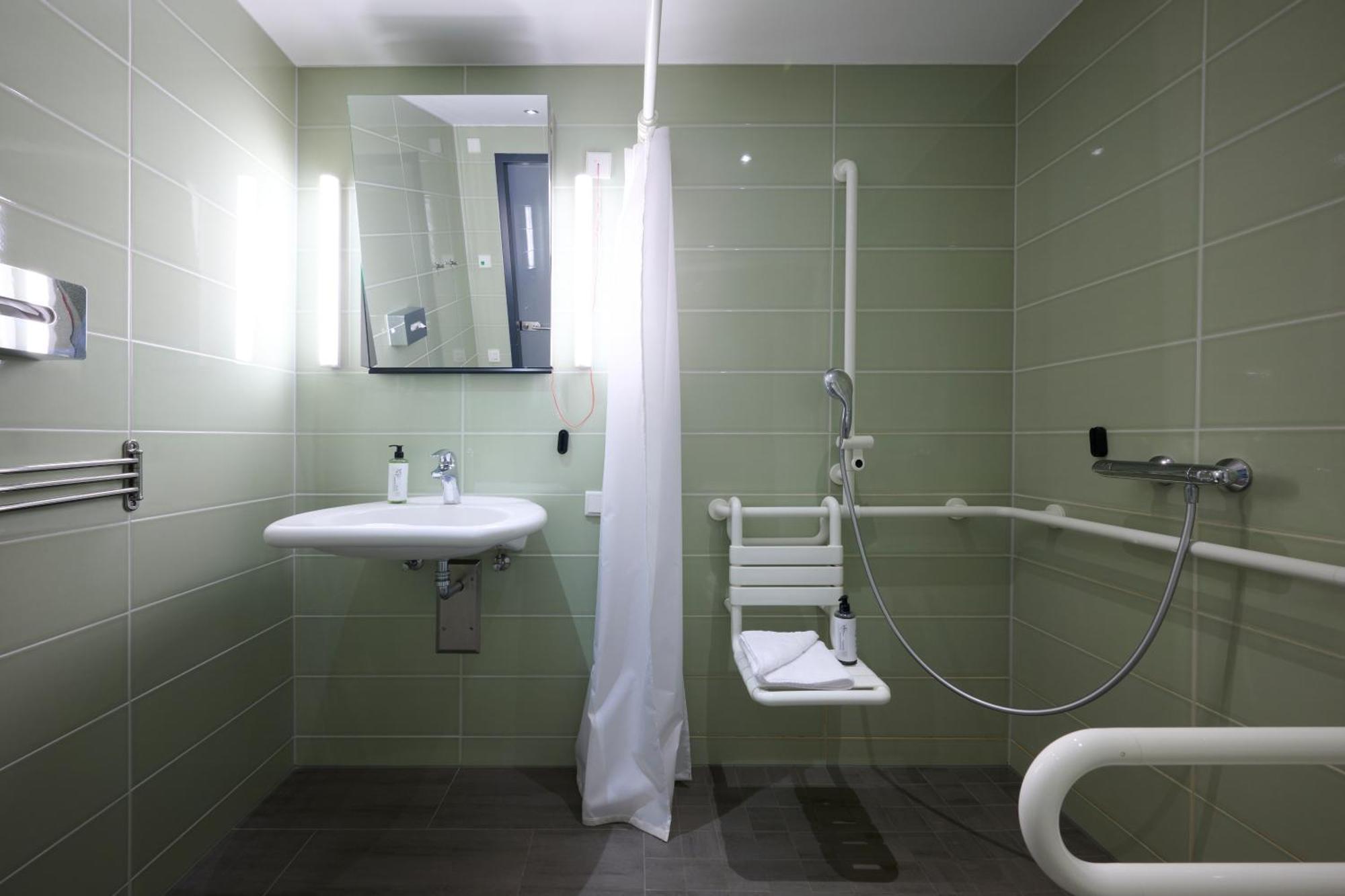 Twin Room Disability Access